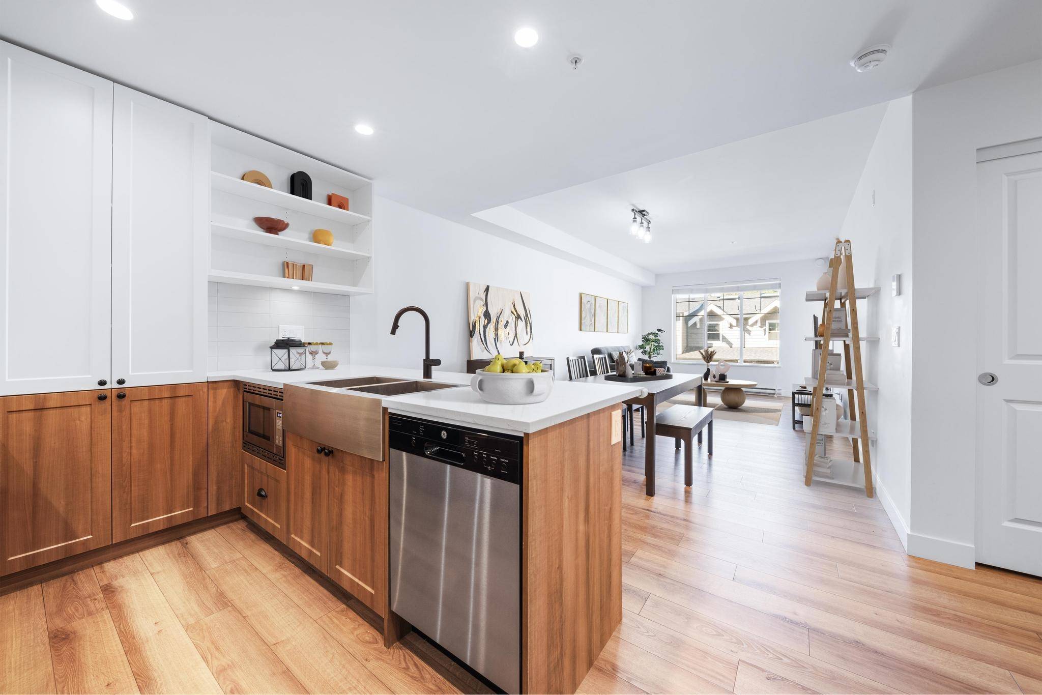 Langley, BC V2Y 3K5,20487 65 AVE #A314