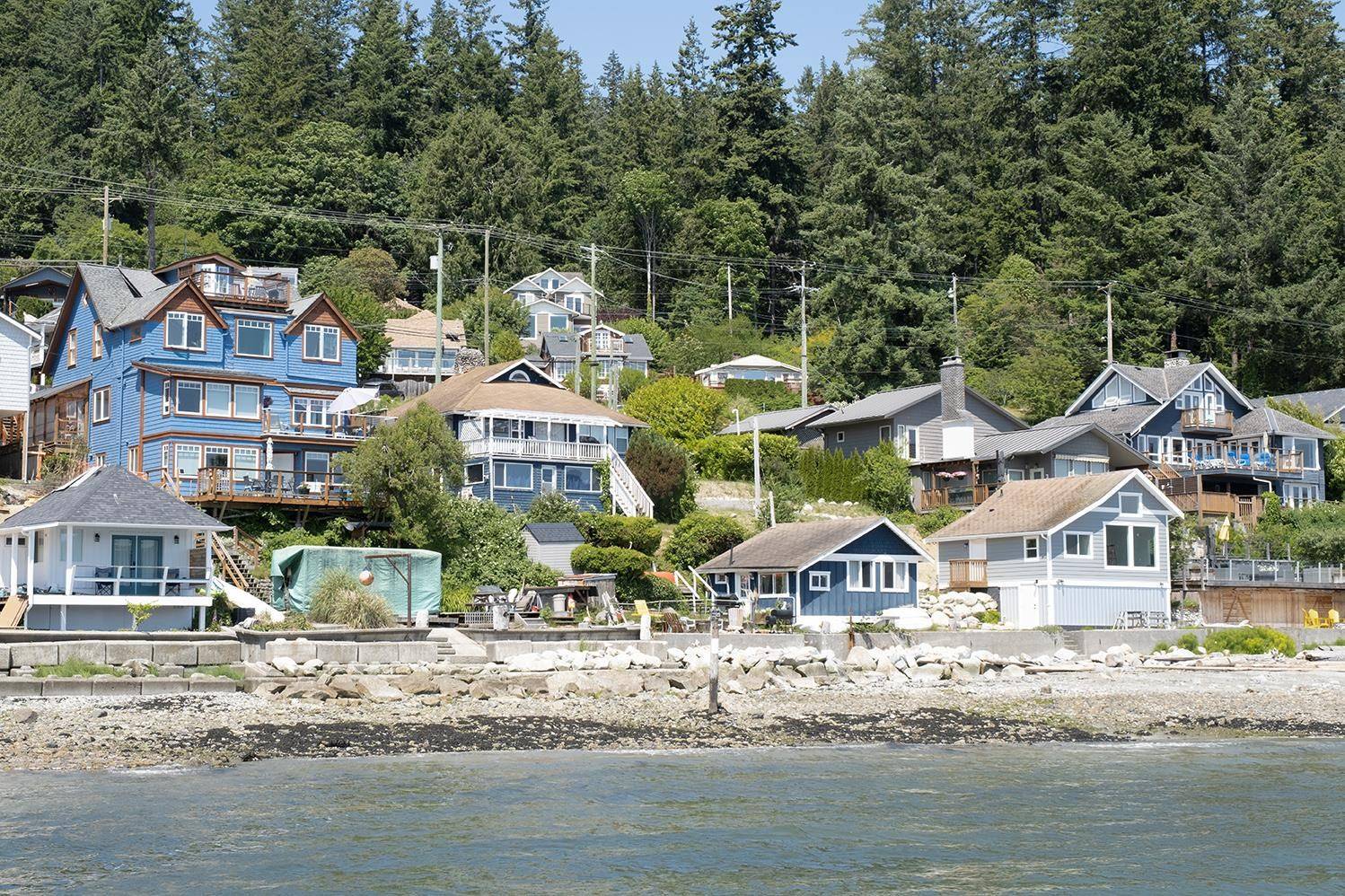 Gibsons, BC V0N 1V1,446 Central AVE