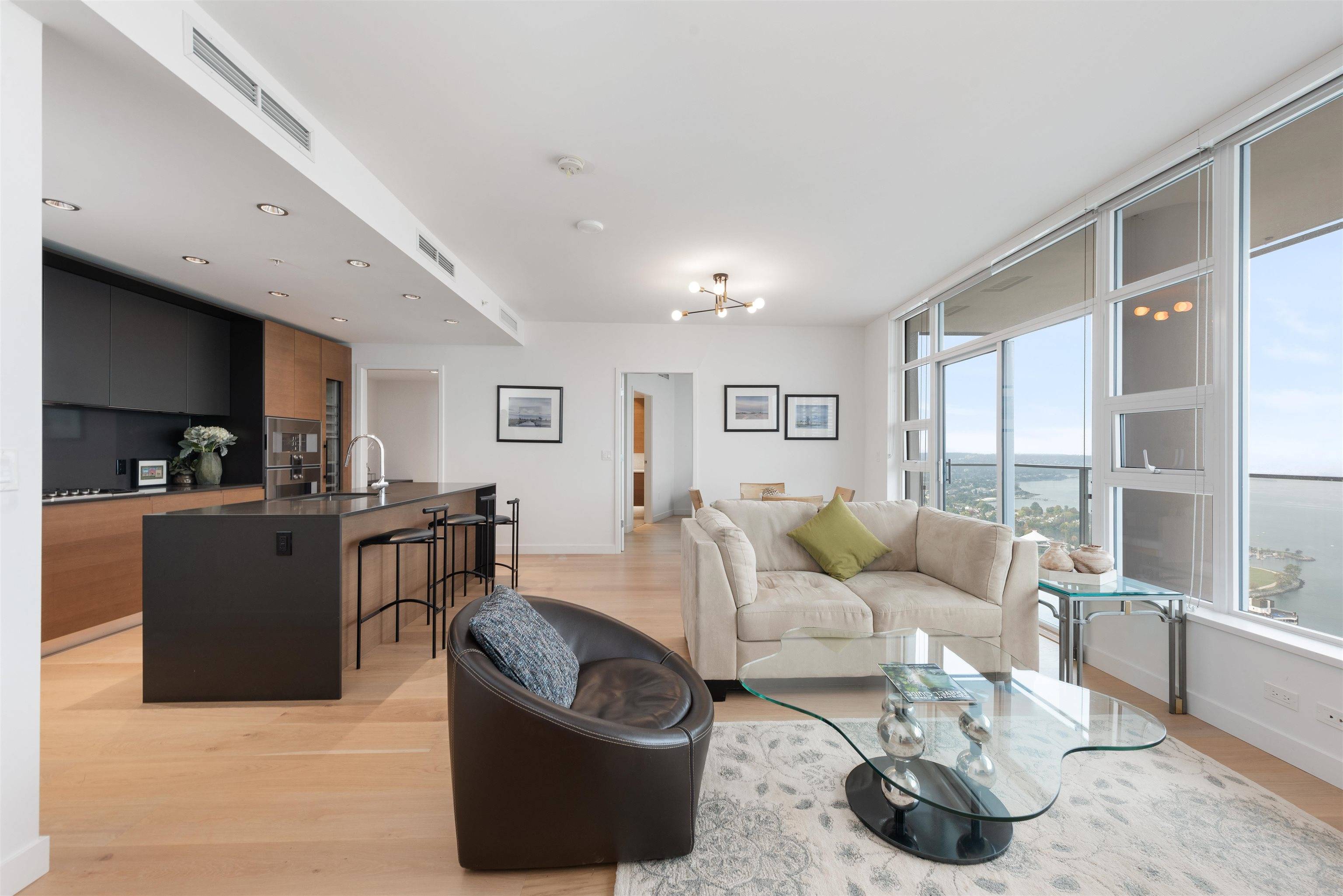 Vancouver, BC V6Z 0G7,1289 Hornby ST #5501