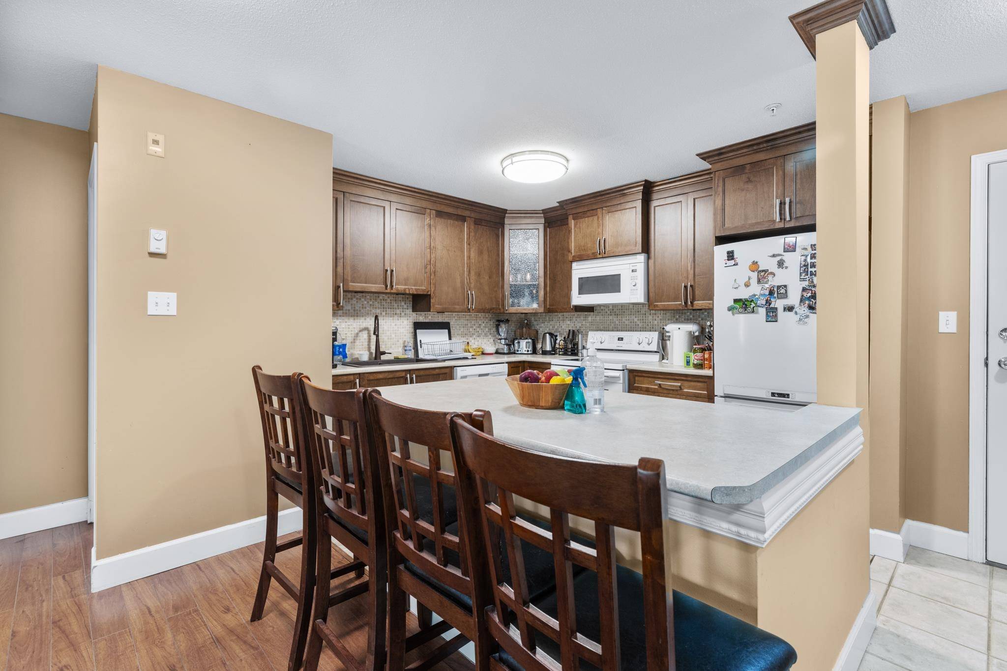 Abbotsford, BC V2S 8J3,33718 King RD #206