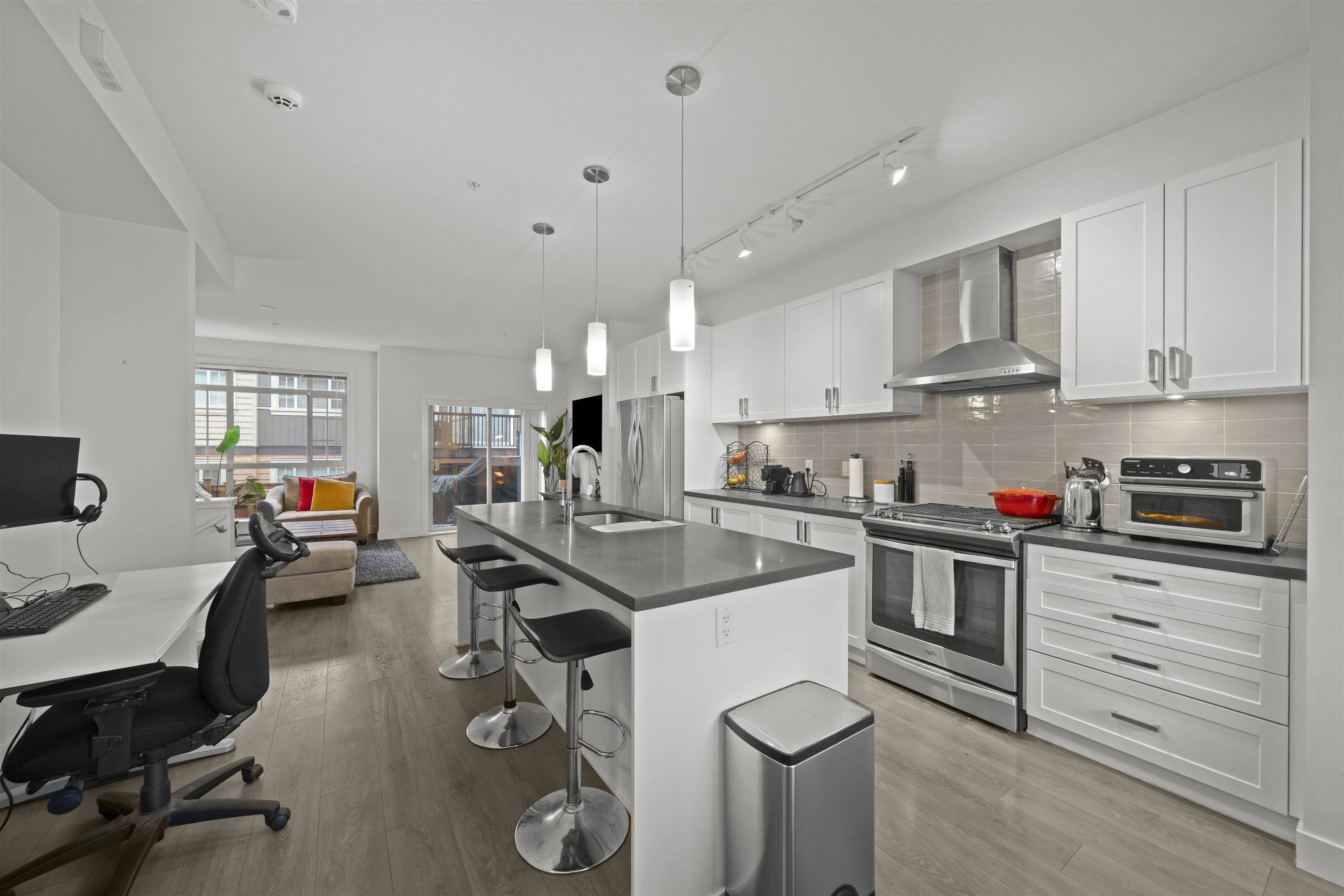 Maple Ridge, BC V2W 0J1,11305 240 ST #82