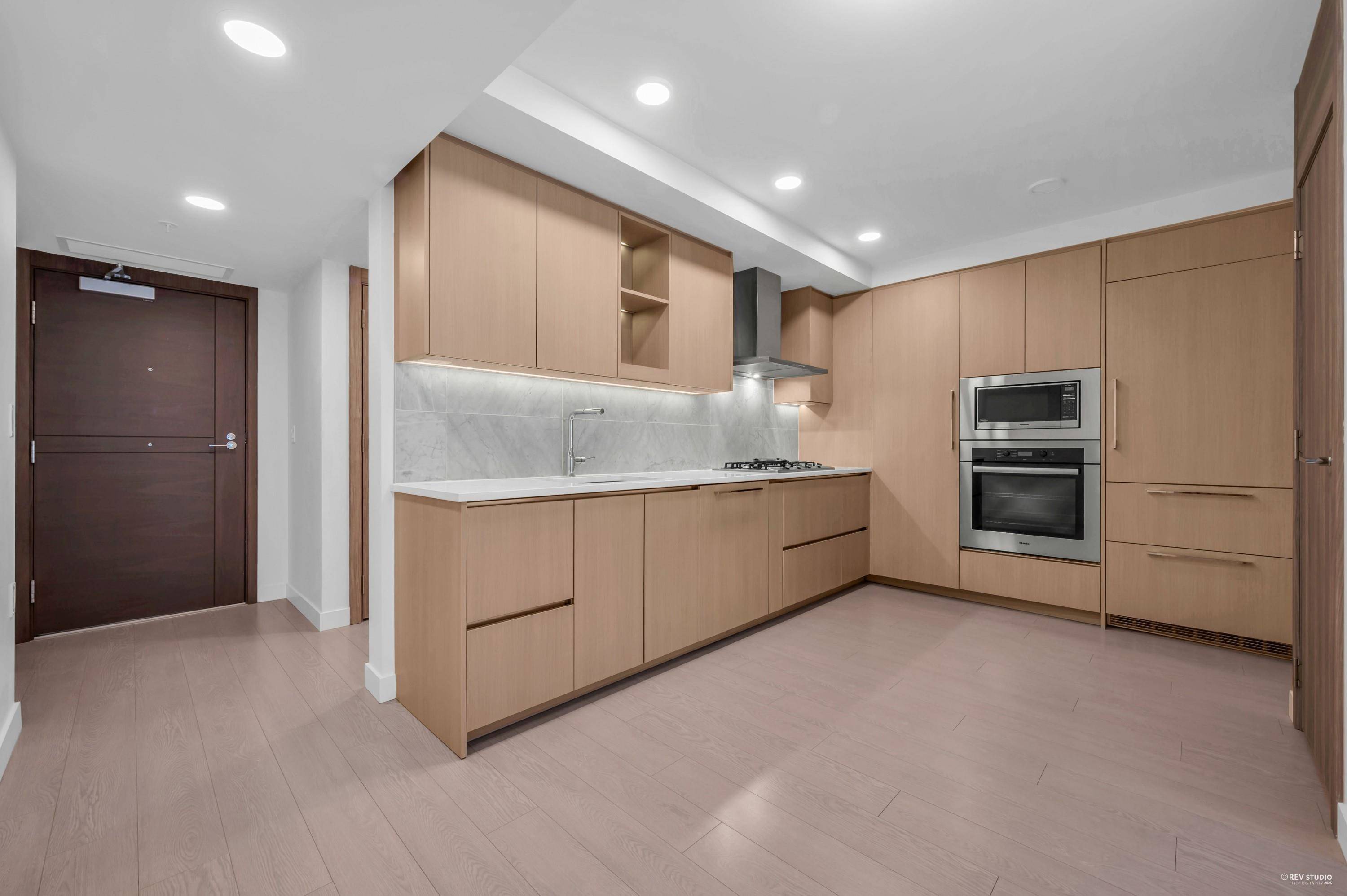 Vancouver, BC V5X 0H5,433 SW Marine DR #501