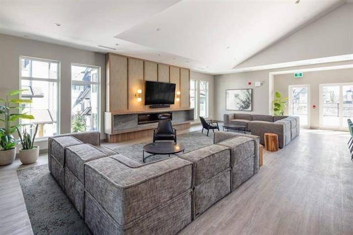 Pitt Meadows, BC V3Y 0G6,19451 Sutton AVE #28