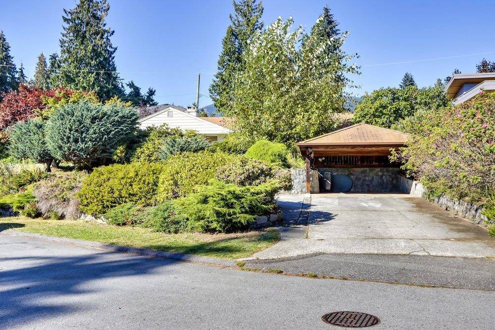 North Vancouver, BC V7N 2W9,764 Blythwood DR