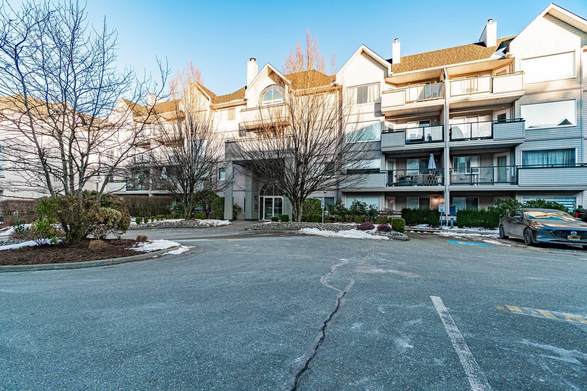 Abbotsford, BC V2S 8J3,33718 King RD #306