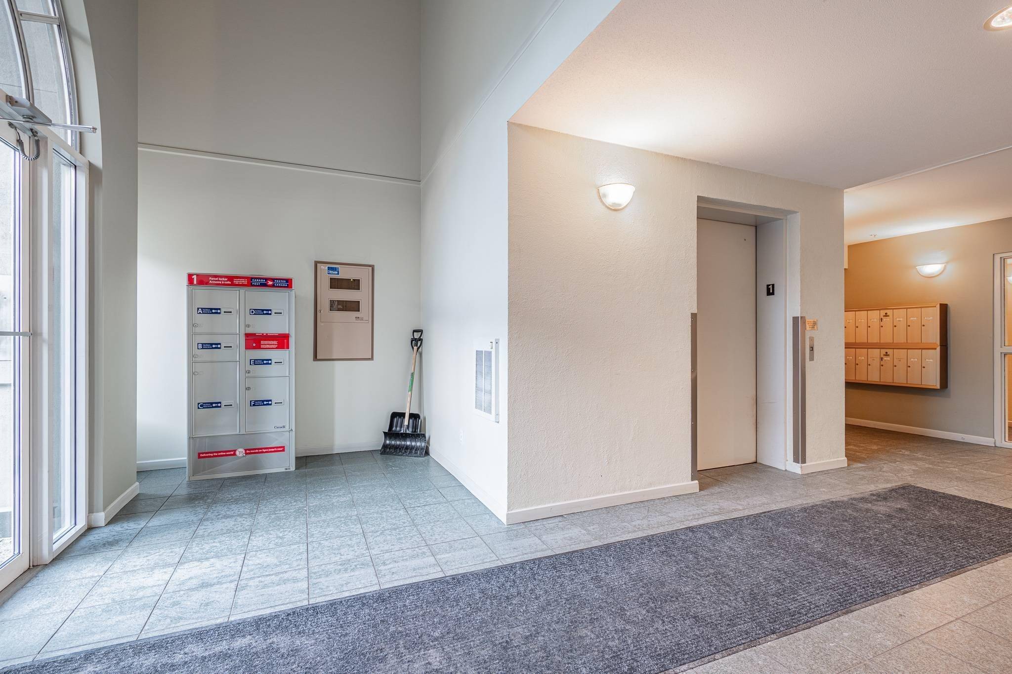 Abbotsford, BC V2S 8J3,33718 King RD #306