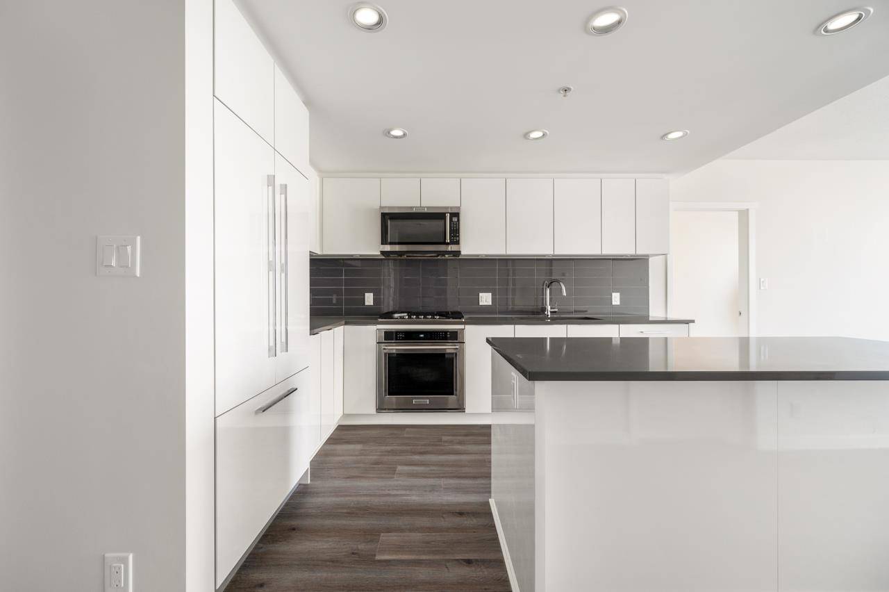 Coquitlam, BC V3B 0P3,3100 Windsor Gate #1804