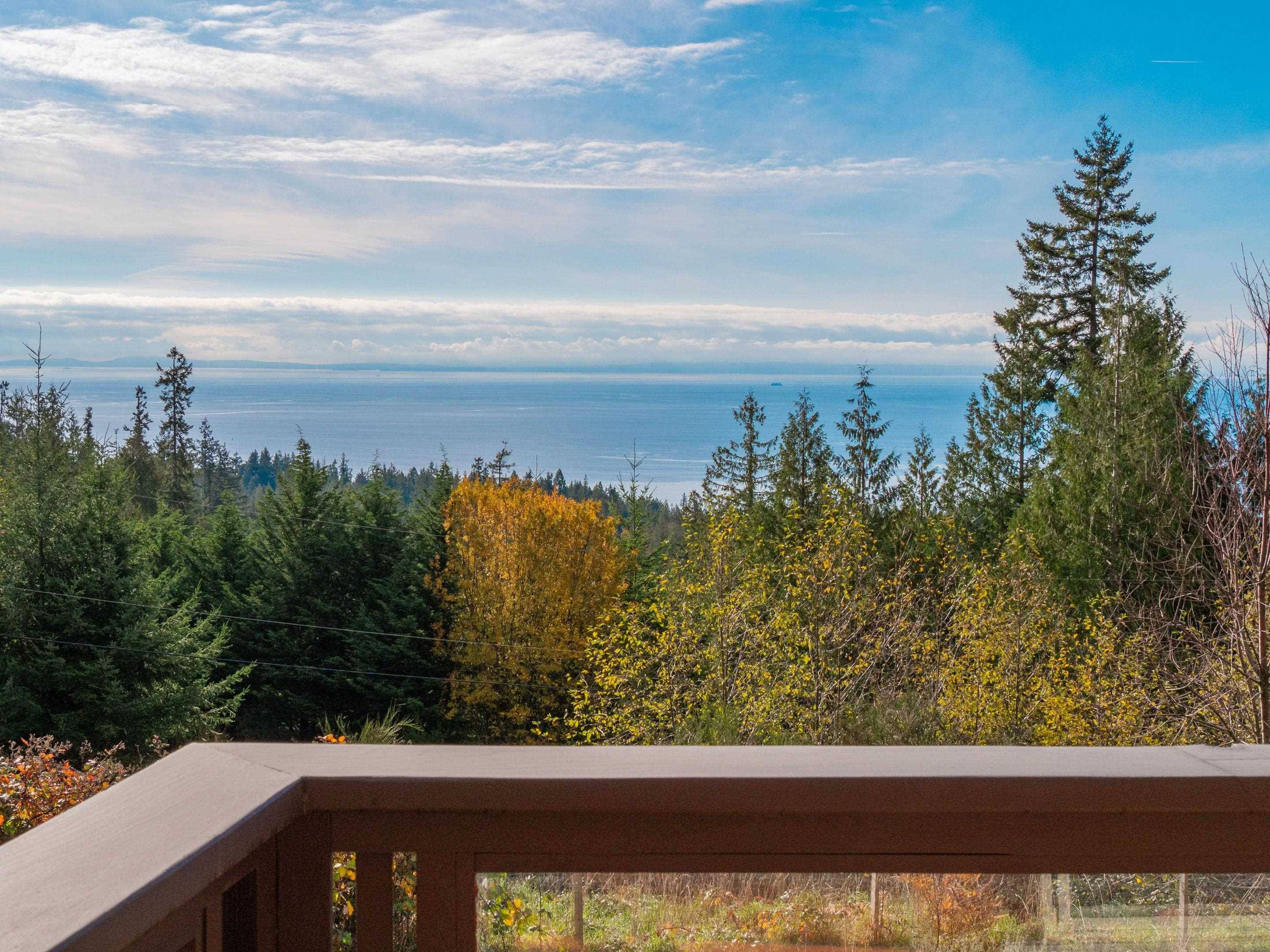 Roberts Creek, BC V0N 2W5,1041 Firburn RD