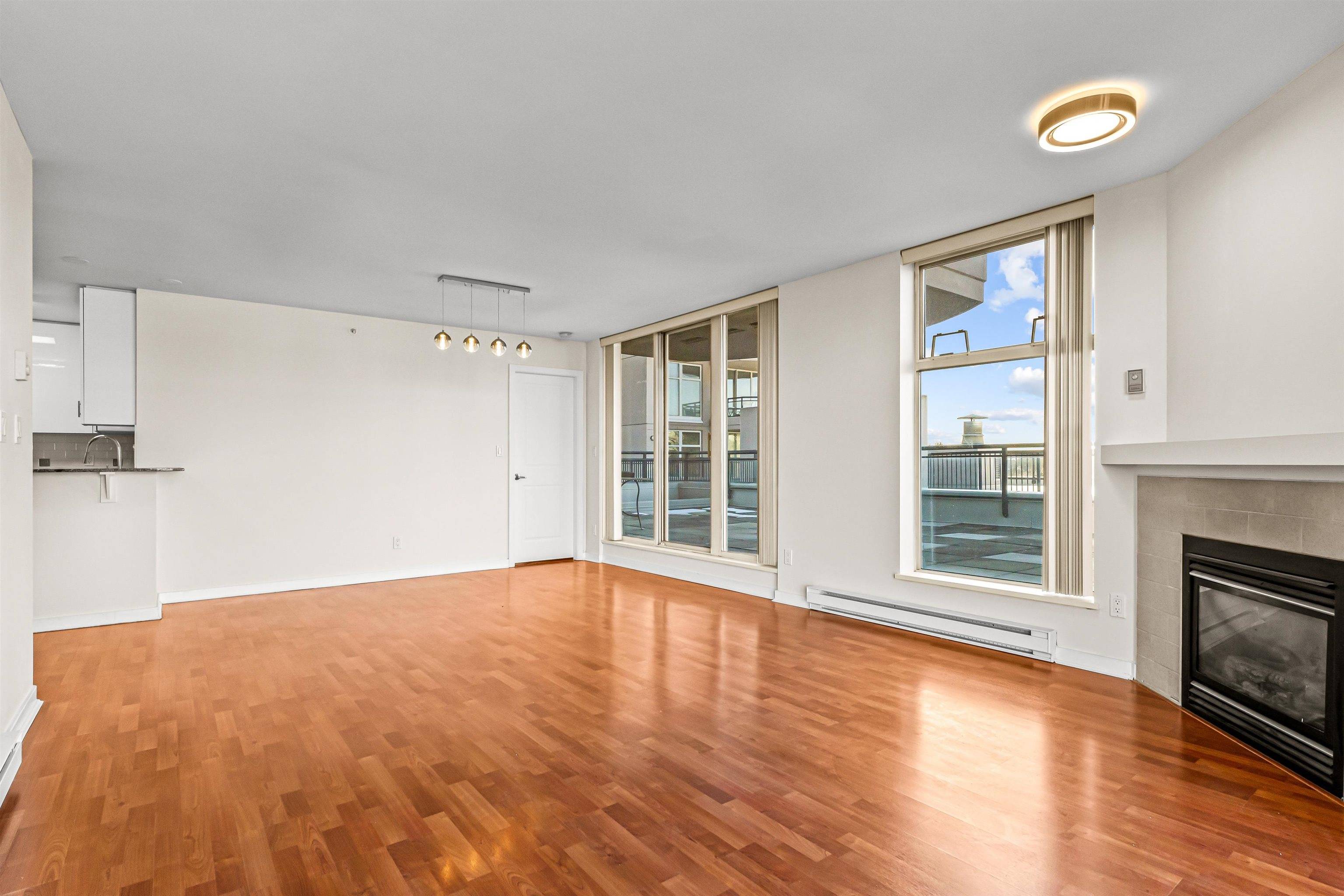 Richmond, BC V6Y 4E7,8460 Granville AVE #606