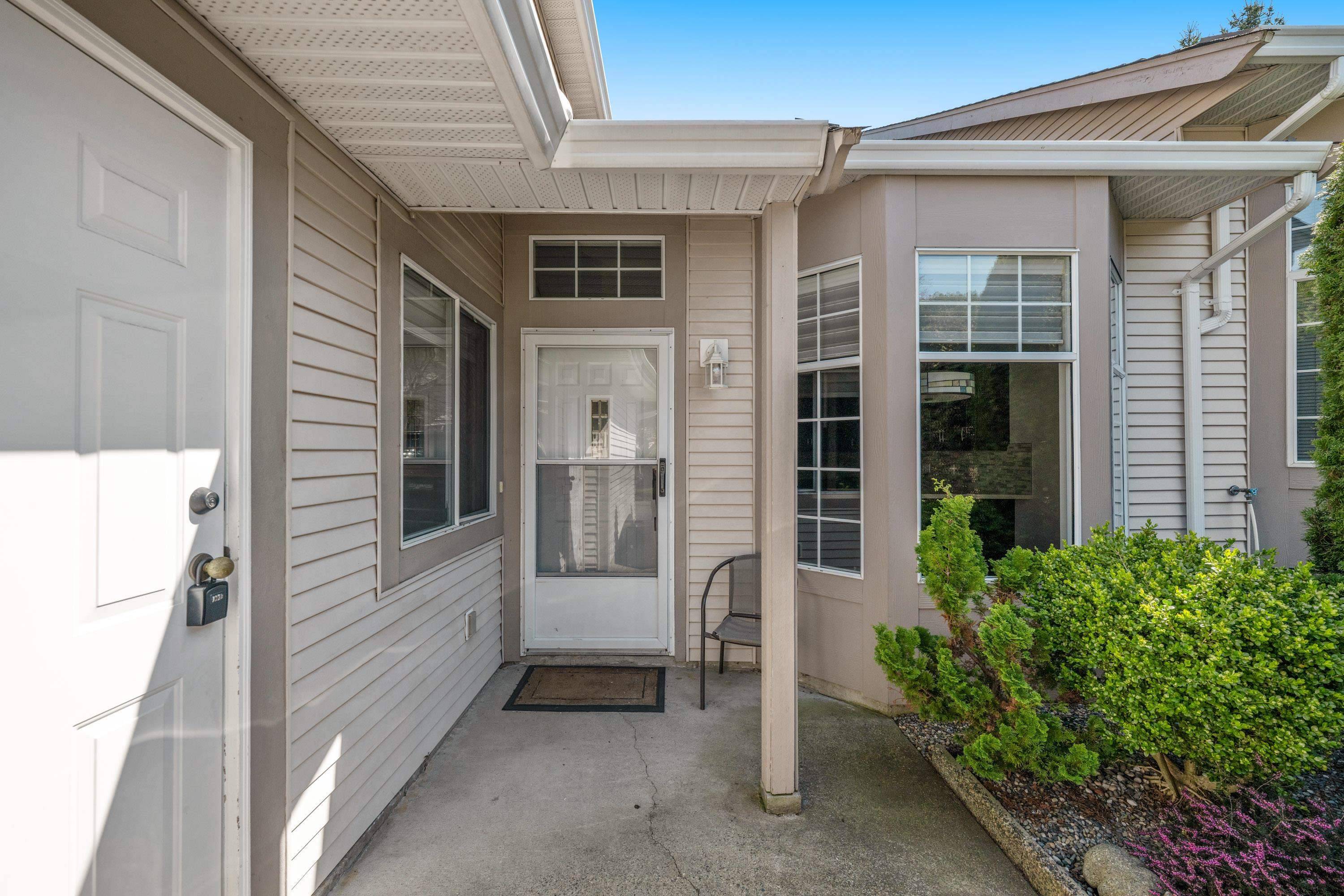 Langley, BC V1M 2K3,9012 Walnut Grove DR #73