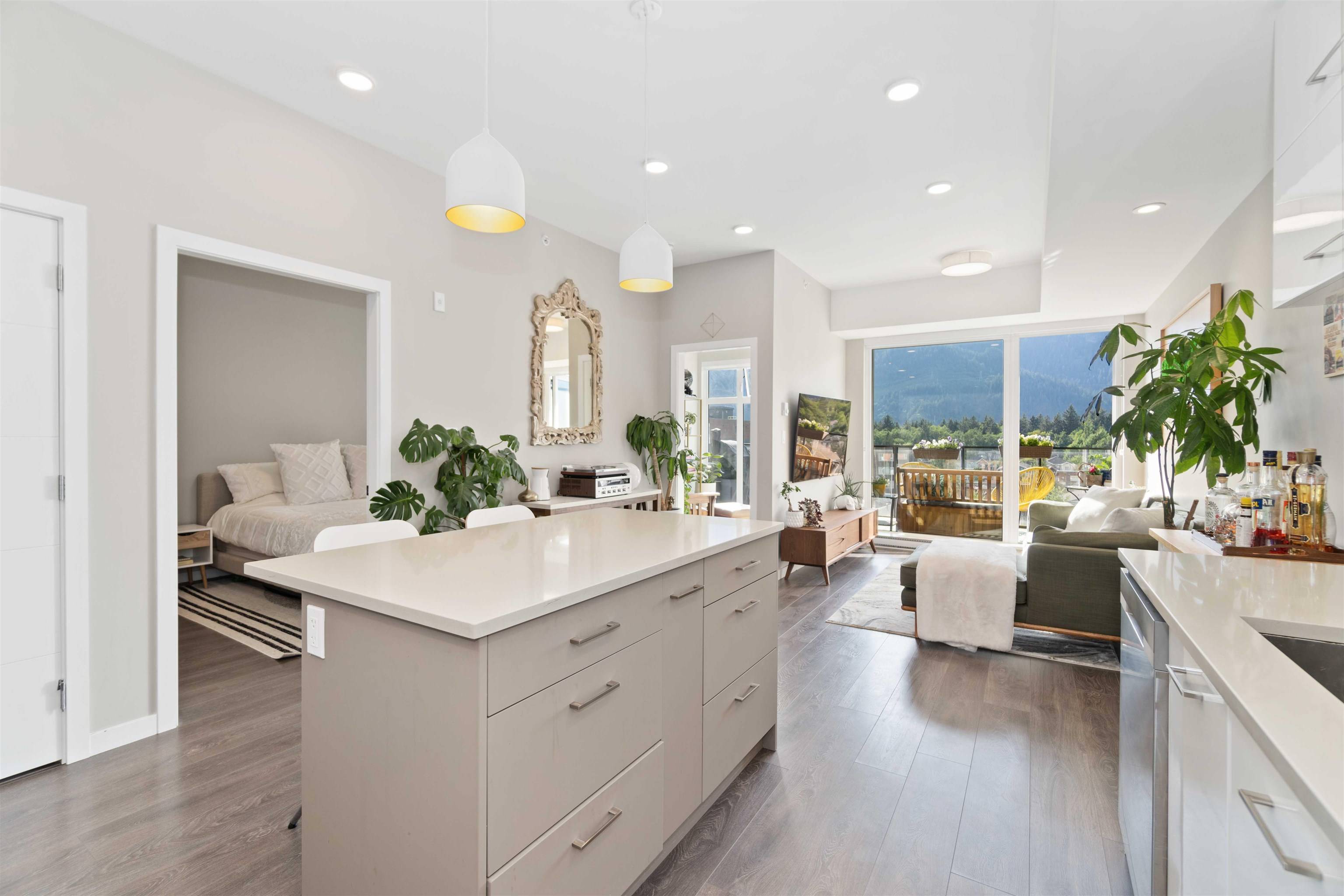 Squamish, BC V8B 0C4,38033 Second AVE #607