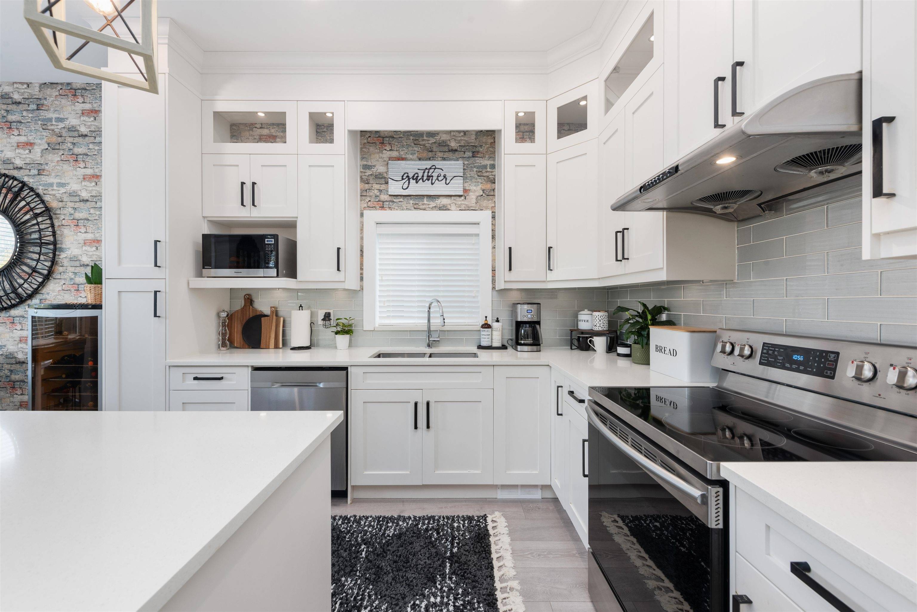 Hope, BC V0X 1L2,63650 Flood Hope RD #7