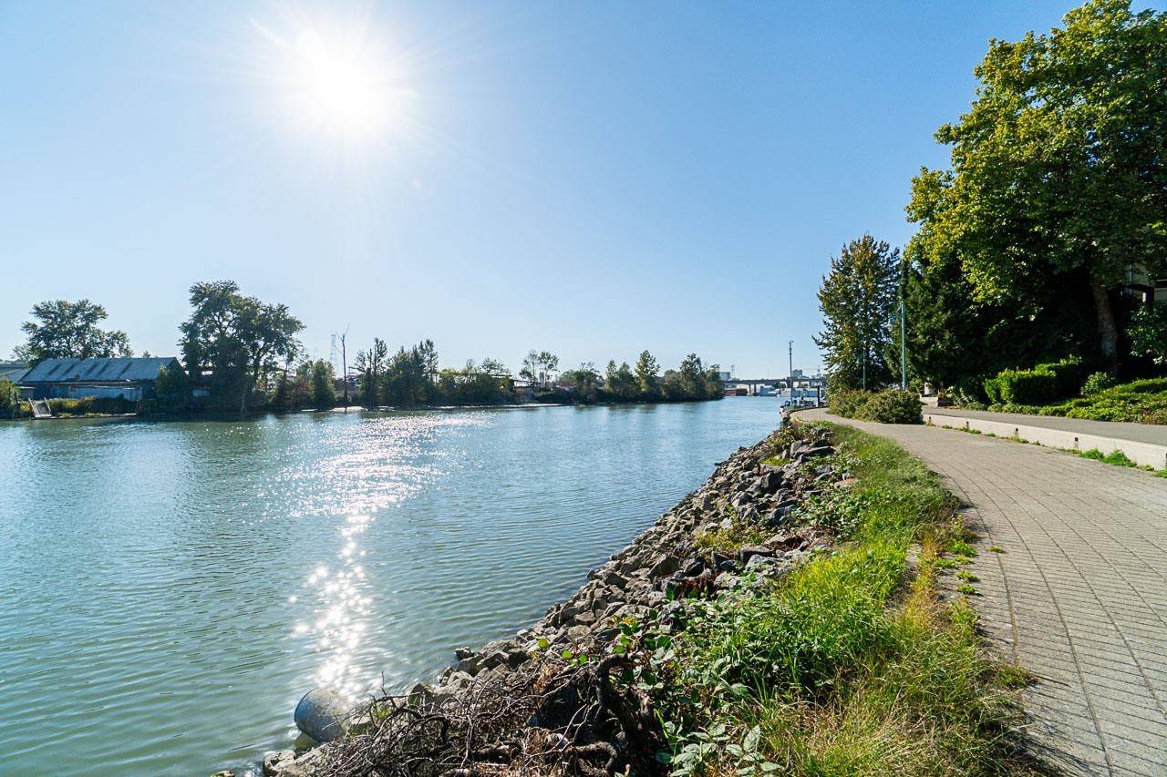 Vancouver, BC V5P 2S7,1820 E Kent Avenue South AVE #310