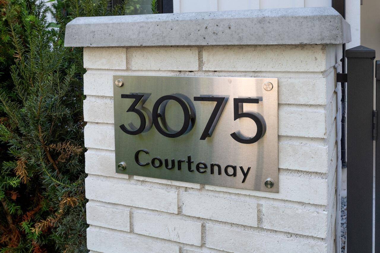 Vancouver, BC V6R 3X8,3075 Courtenay ST