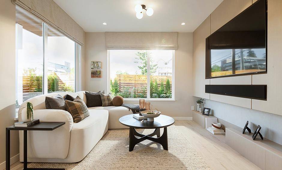 Surrey, BC V0V 0V0,2388 152a ST #308