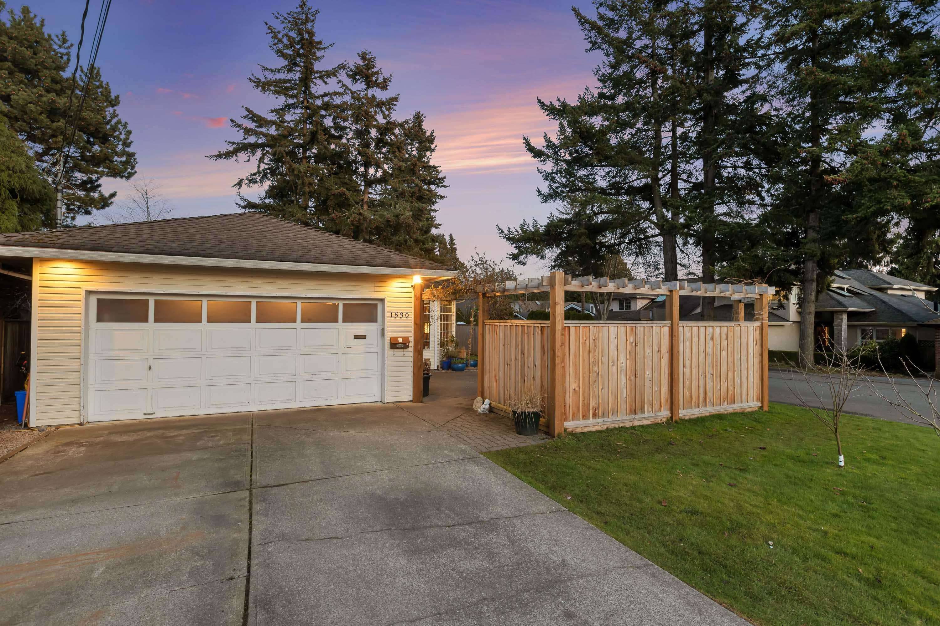 White Rock, BC V4B 3J2,1530 Cory RD