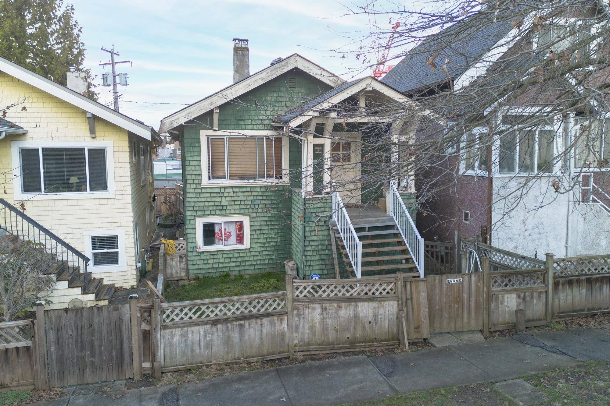 Vancouver, BC V5V 1W7,1227 E 22nd AVE