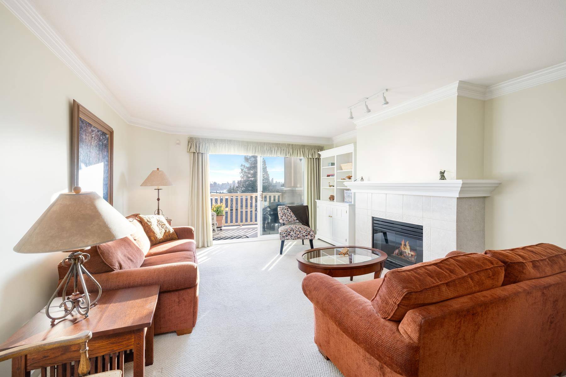 North Vancouver, BC V7L 1V4,257 E Keith RD #209