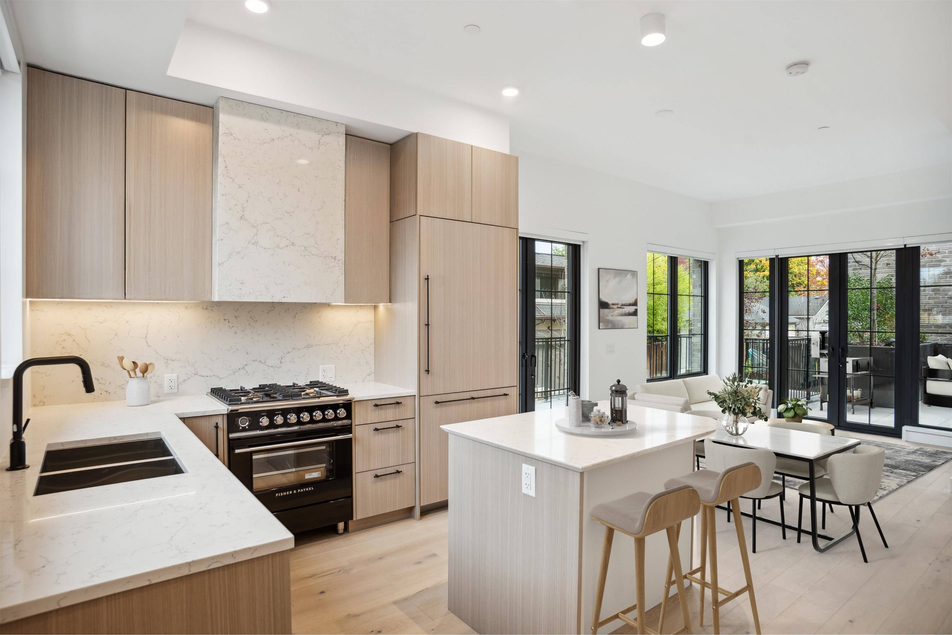 Vancouver, BC V5Y 4B4,4078 Columbia ST