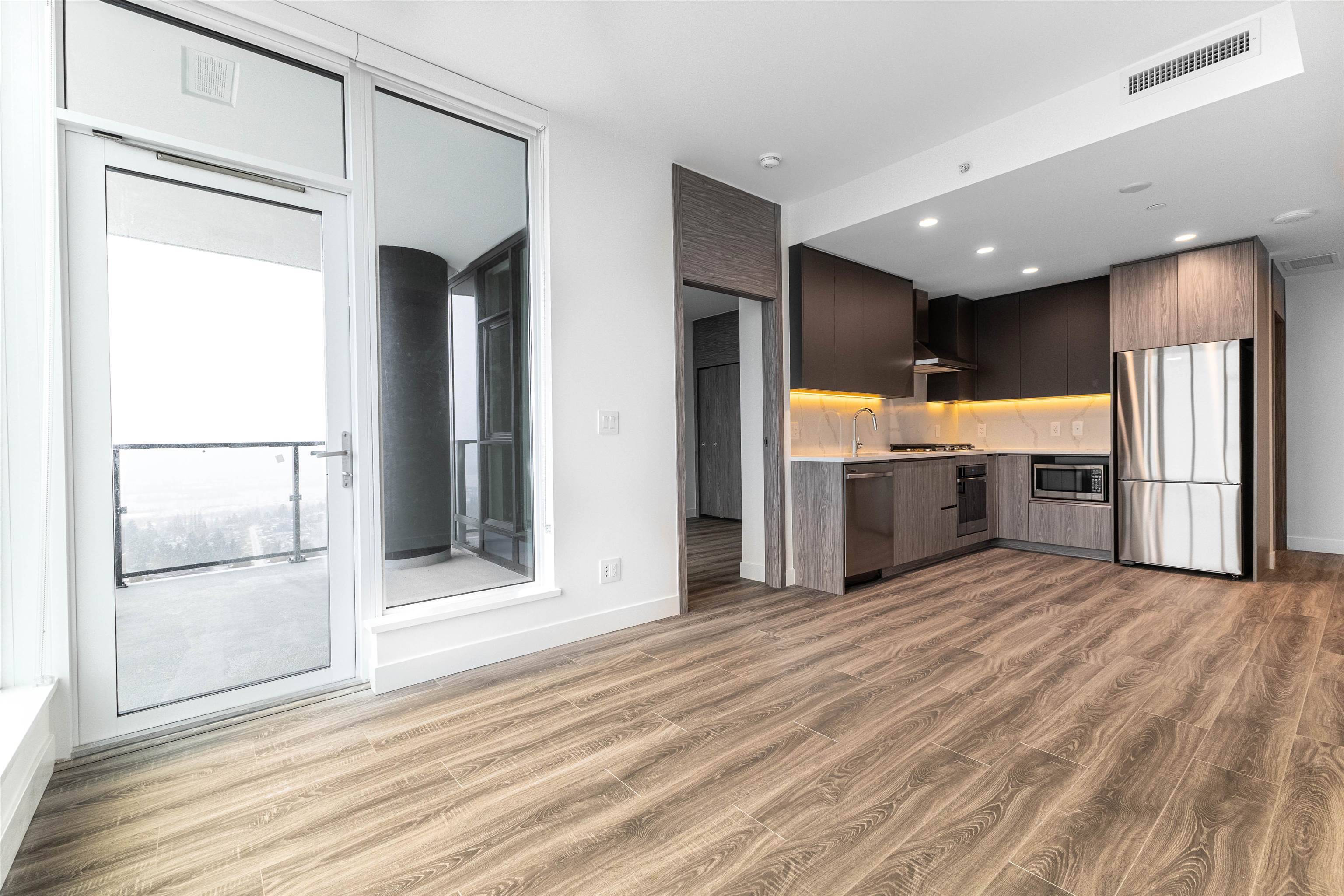 Surrey, BC V3T 0V4,10750 135a ST #2708