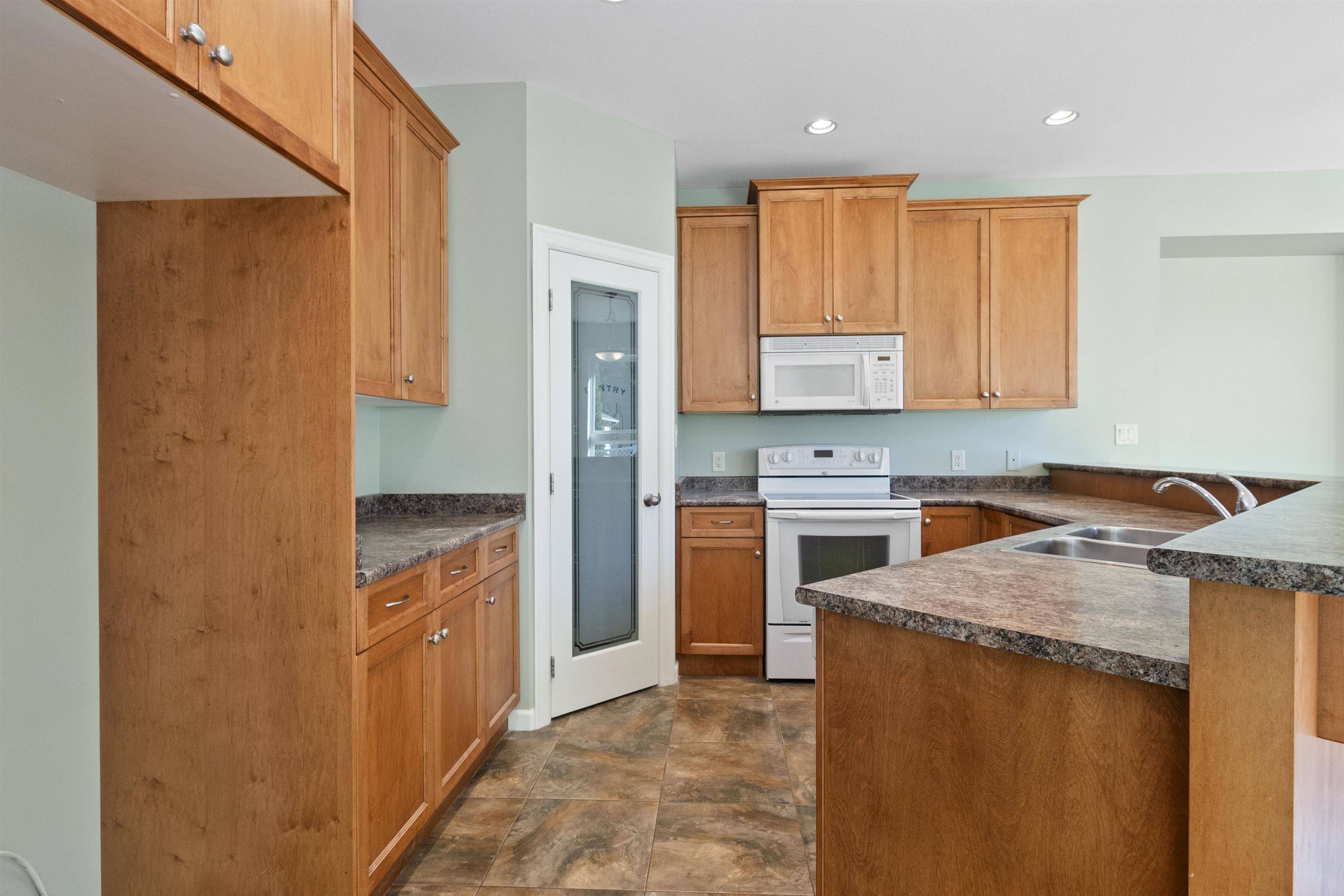 Hope, BC V0X 1L1,21241 Kettle Valley RD