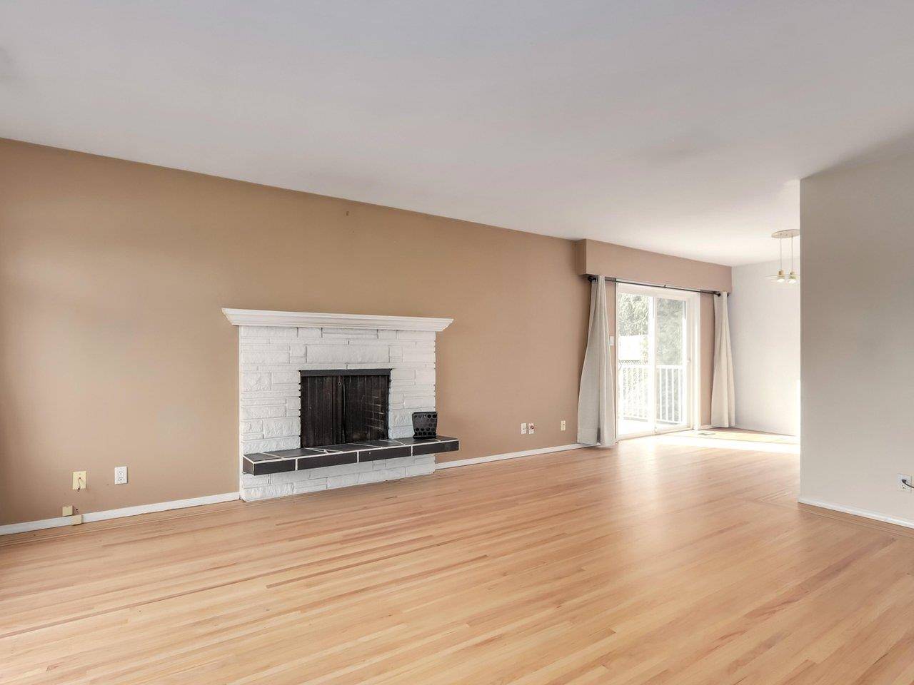 North Vancouver, BC V7H 1C7,2984 Plymouth DR
