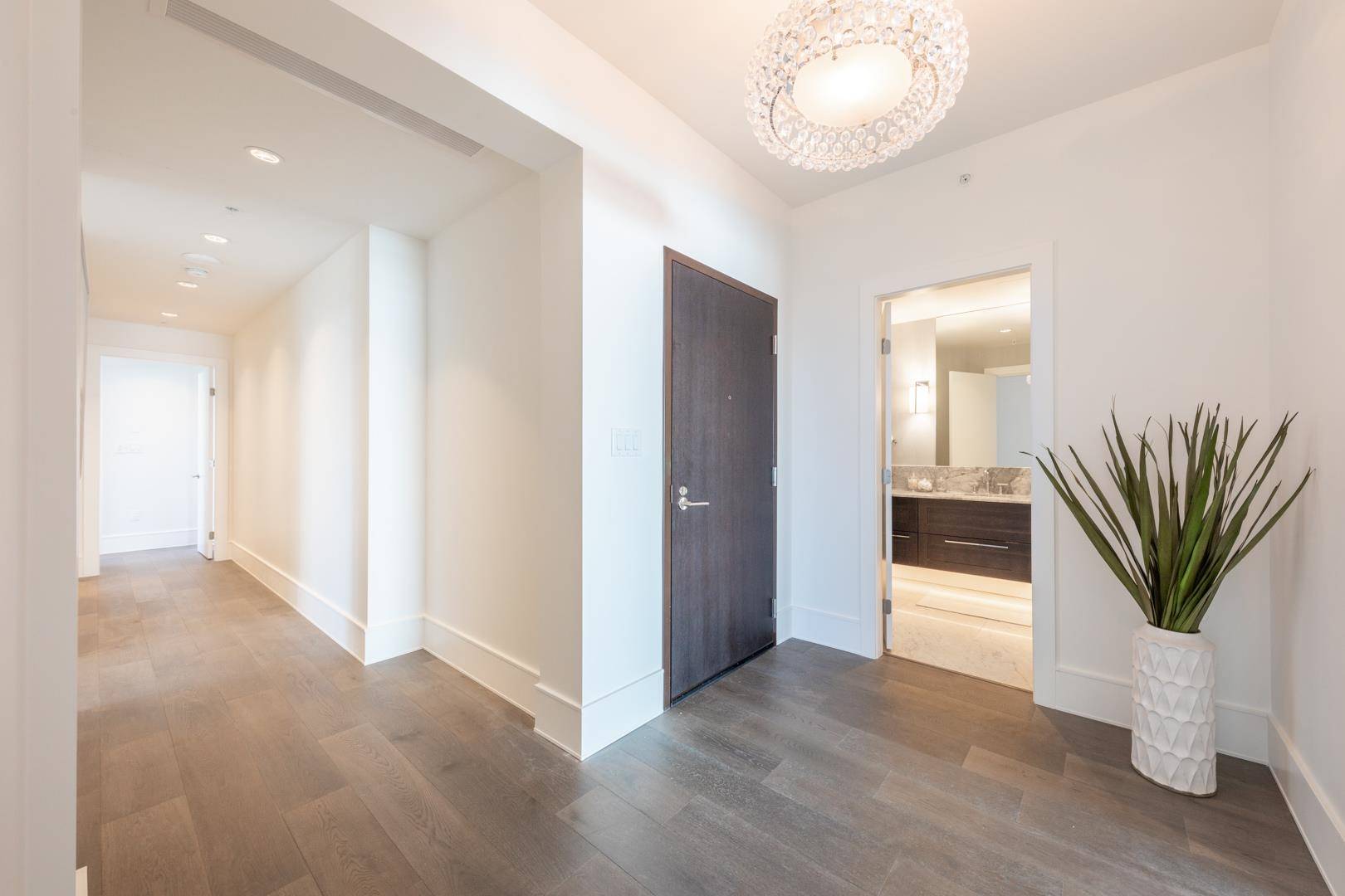White Rock, BC V4B 0C2,1500 Martin ST #1501