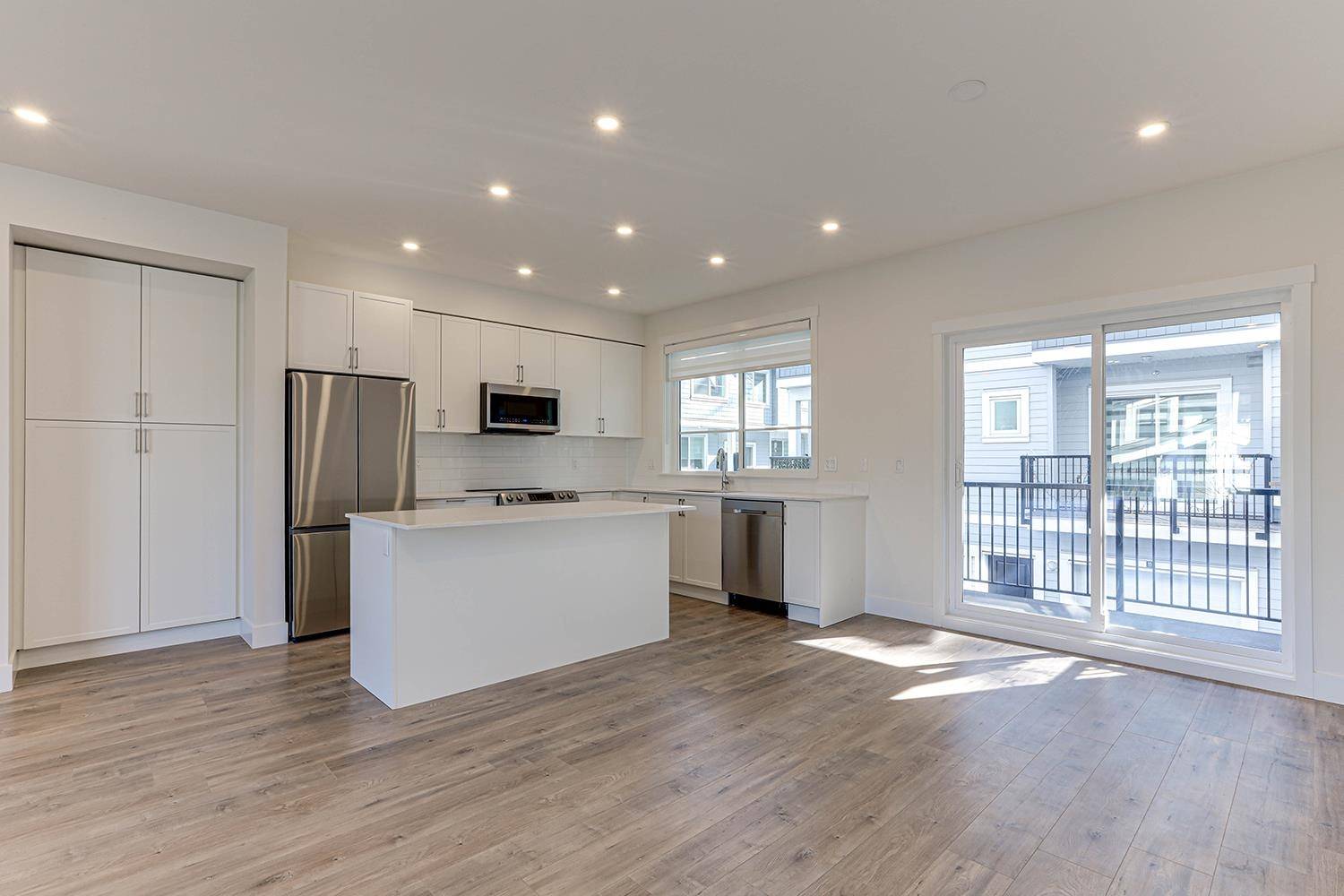 Surrey, BC V3X 1S8,12830 62 AVE #43