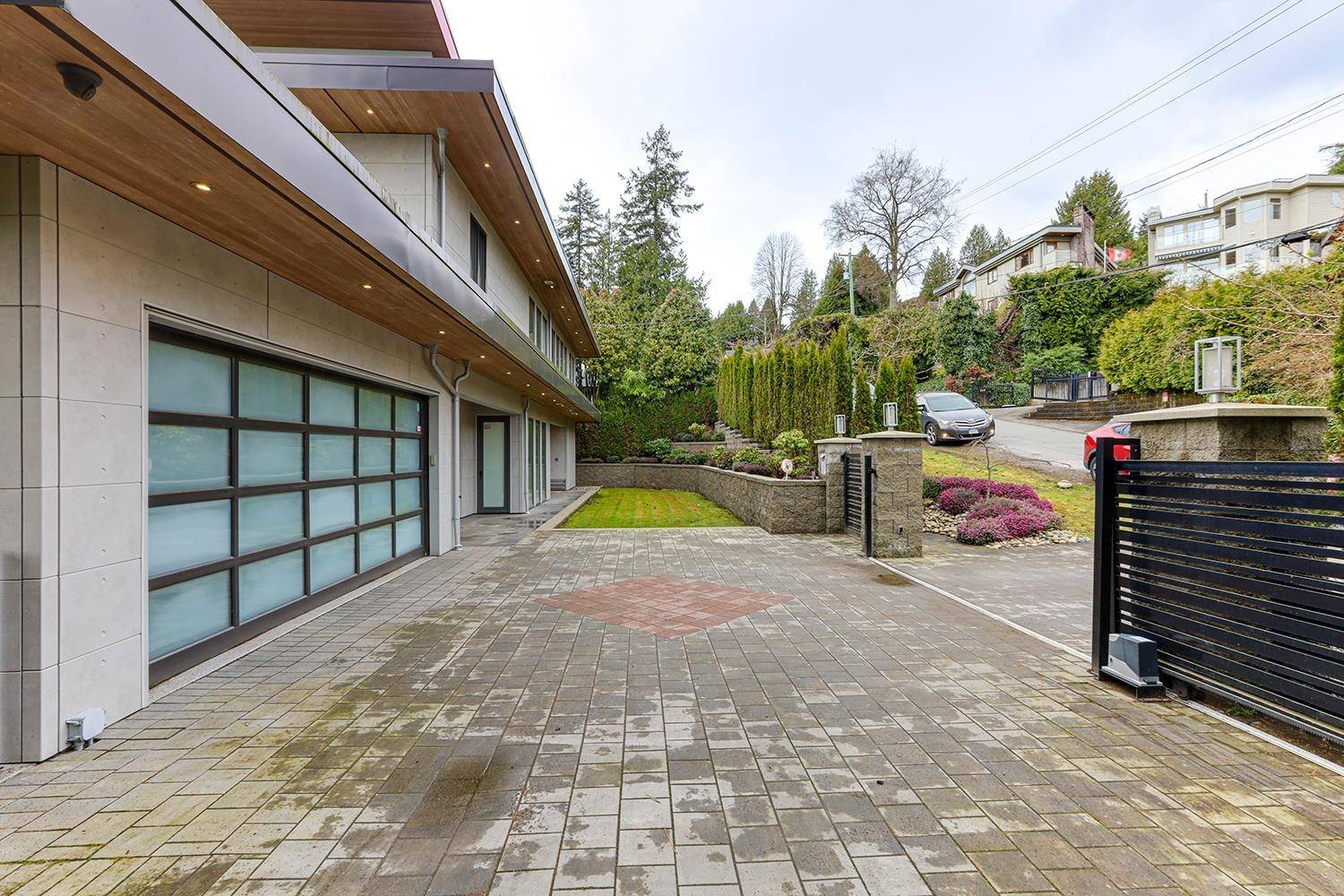 West Vancouver, BC V7T 1J8,808 Esquimalt AVE
