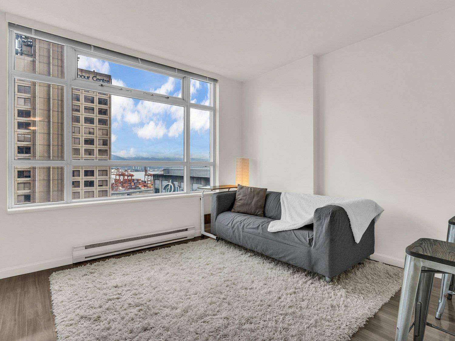Vancouver, BC V6B 6H4,438 Seymour ST #2706