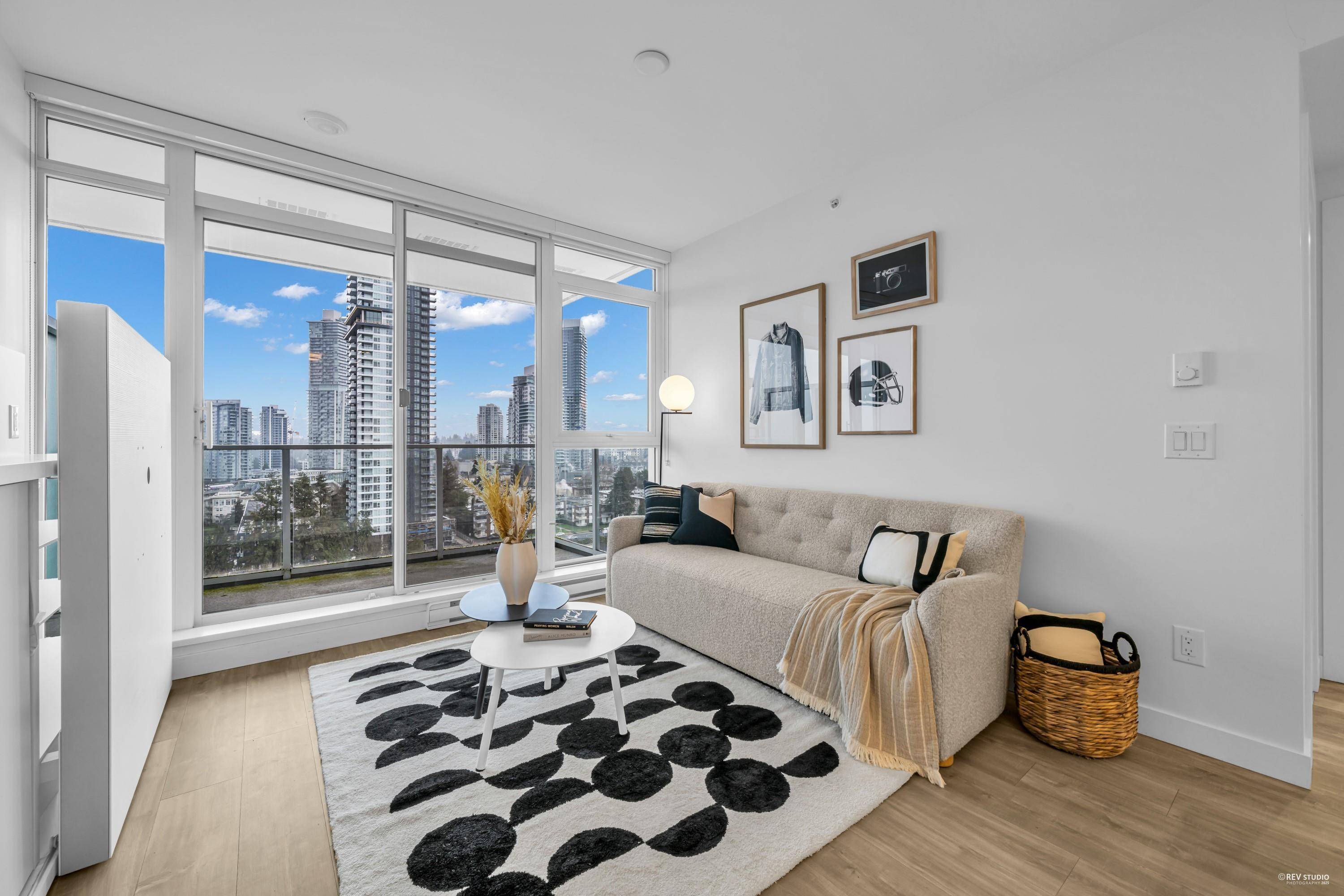 Coquitlam, BC V3J 0H6,525 Foster AVE #1606