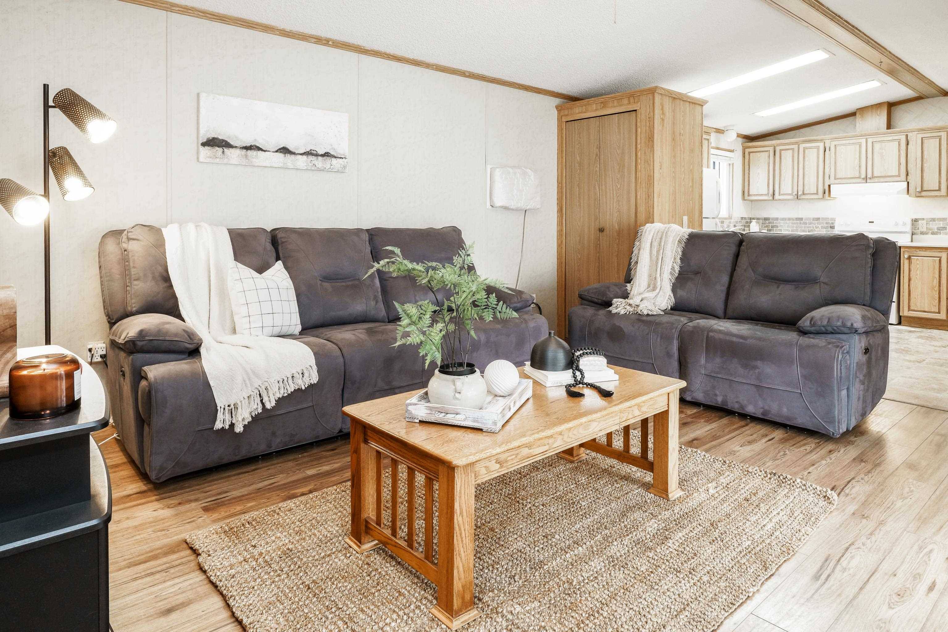 Pitt Meadows, BC V3Y 1Z3,11952 Pinyon DR #119