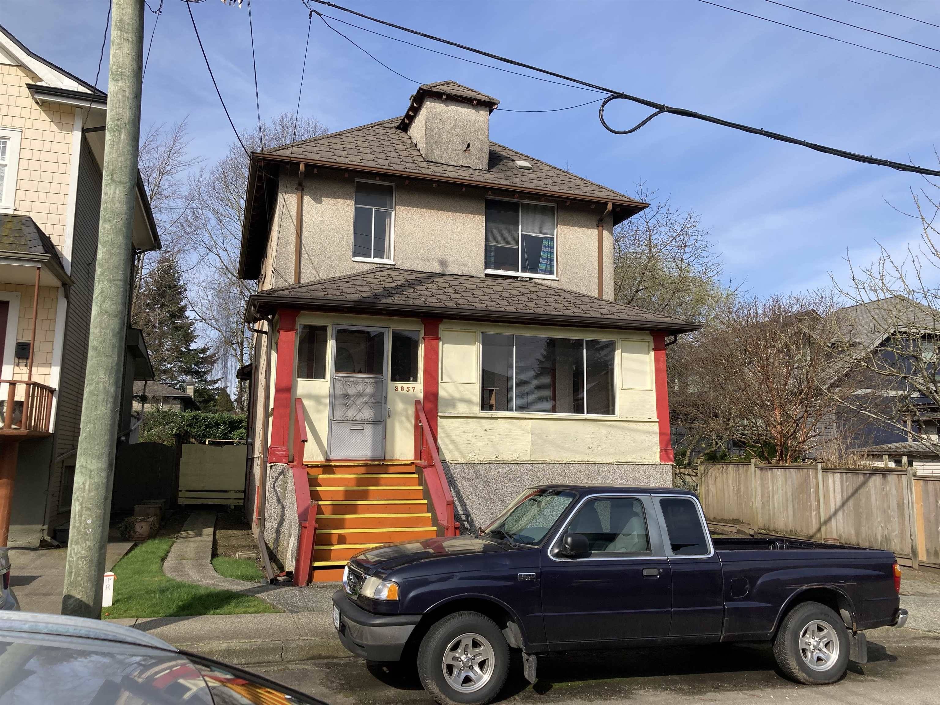 Vancouver, BC V5V 3K7,3857 Quebec ST