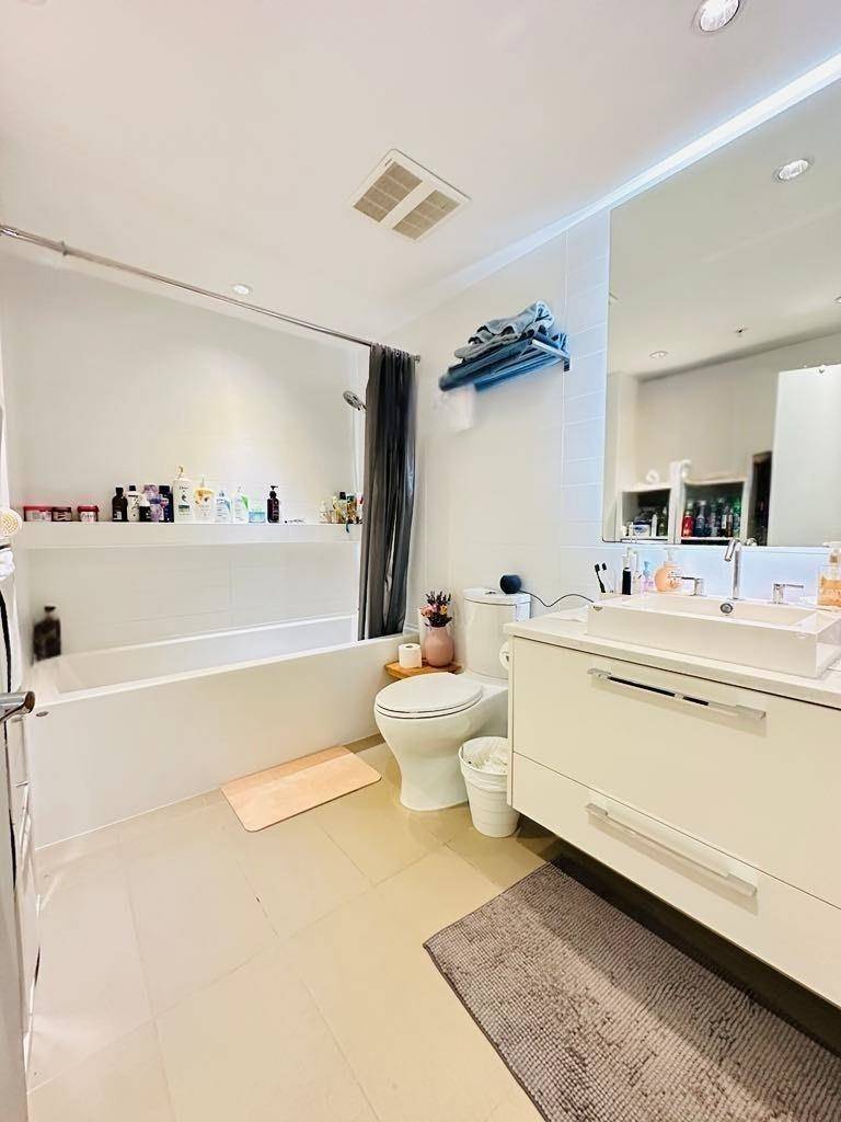 Burnaby, BC V3N 0H2,7303 Noble LN #1903