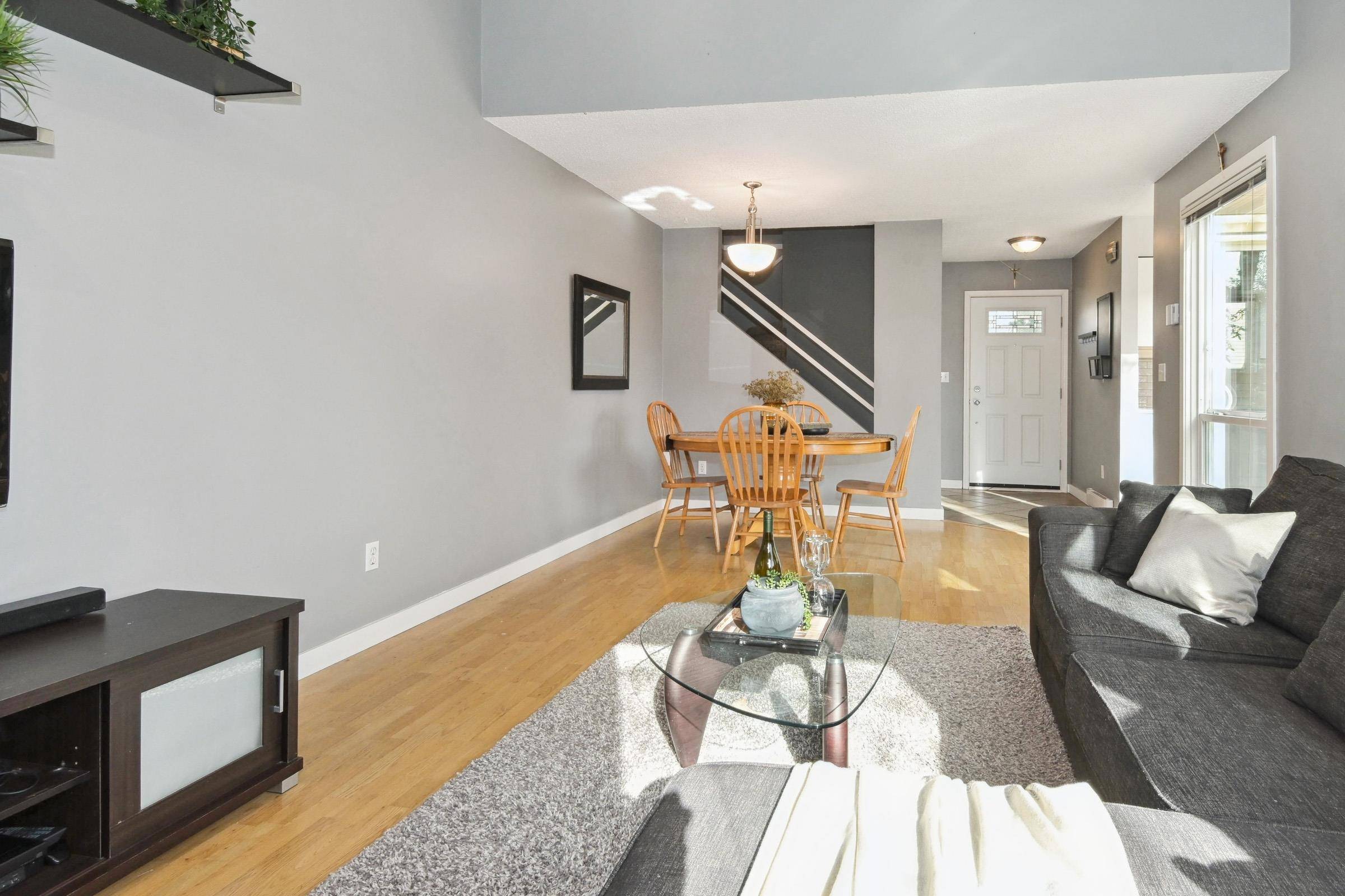 Surrey, BC V3S 5M8,19274 Fairway DR