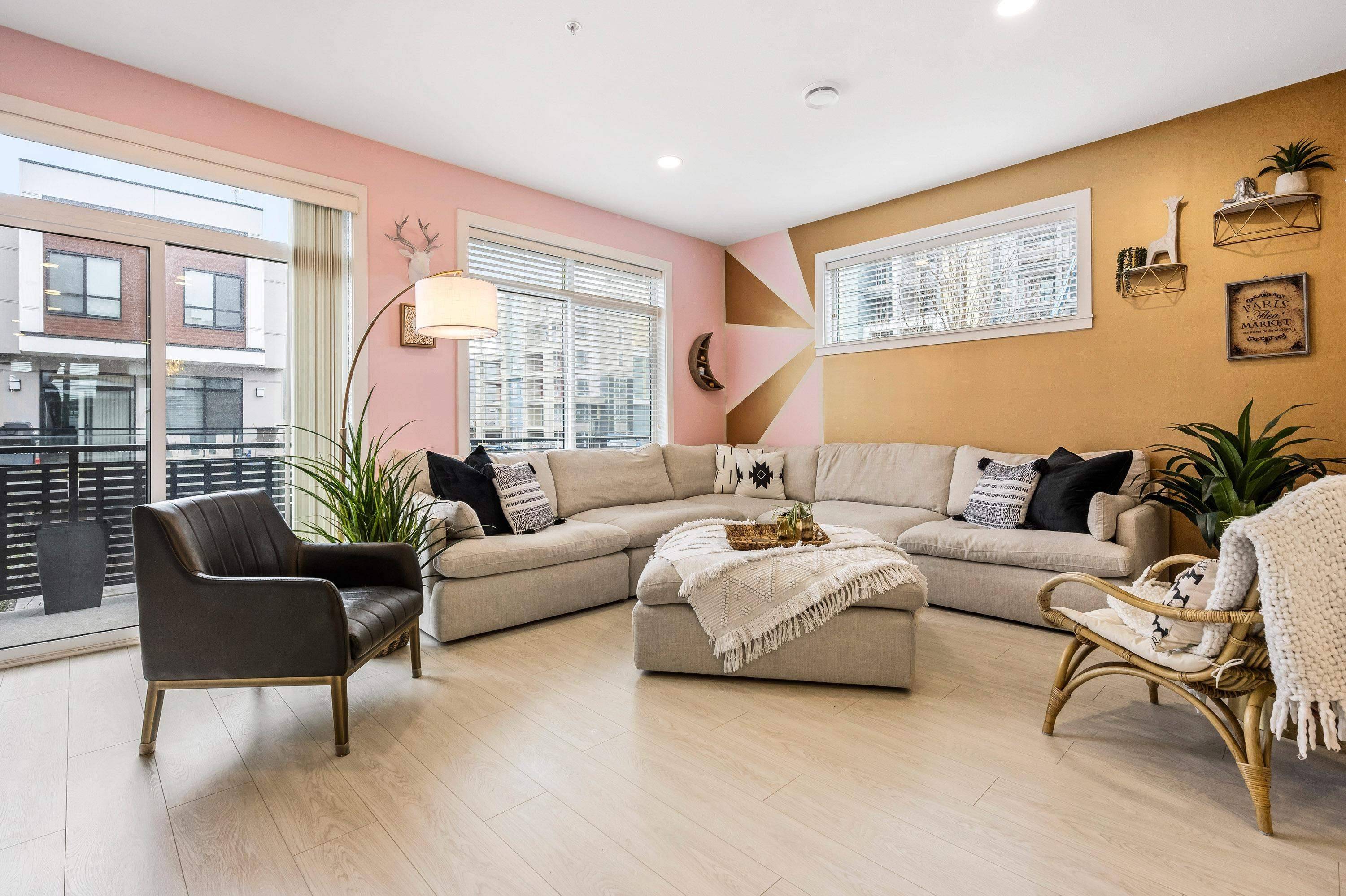 Chilliwack, BC V2R 6B3,46150 Thomas RD #128