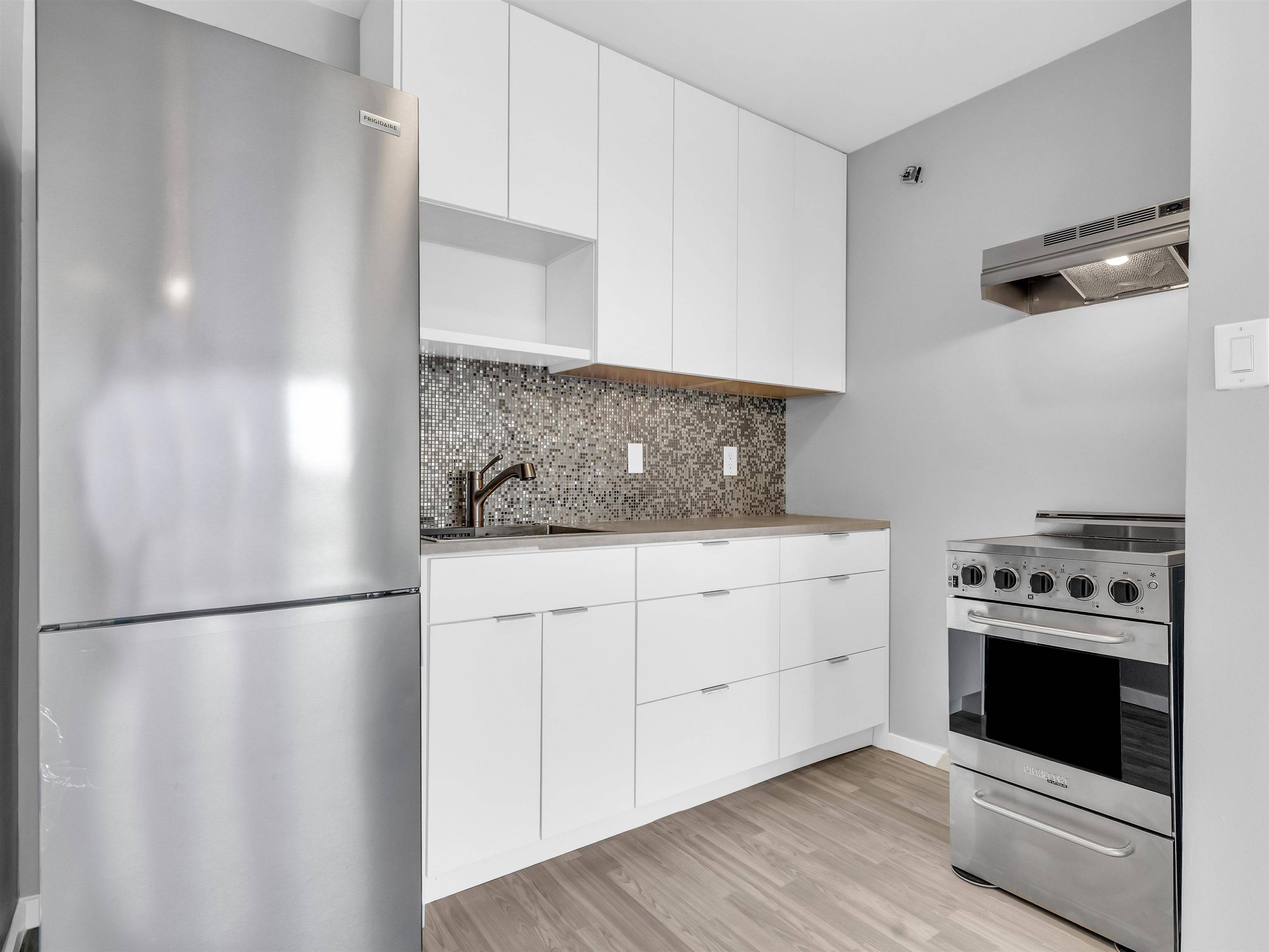 New Westminster, BC V3L 5C6,320 Royal AVE #201