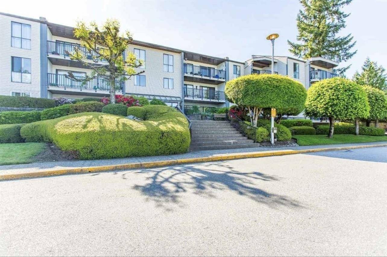 Surrey, BC V3R 7W7,9952 149 ST #305