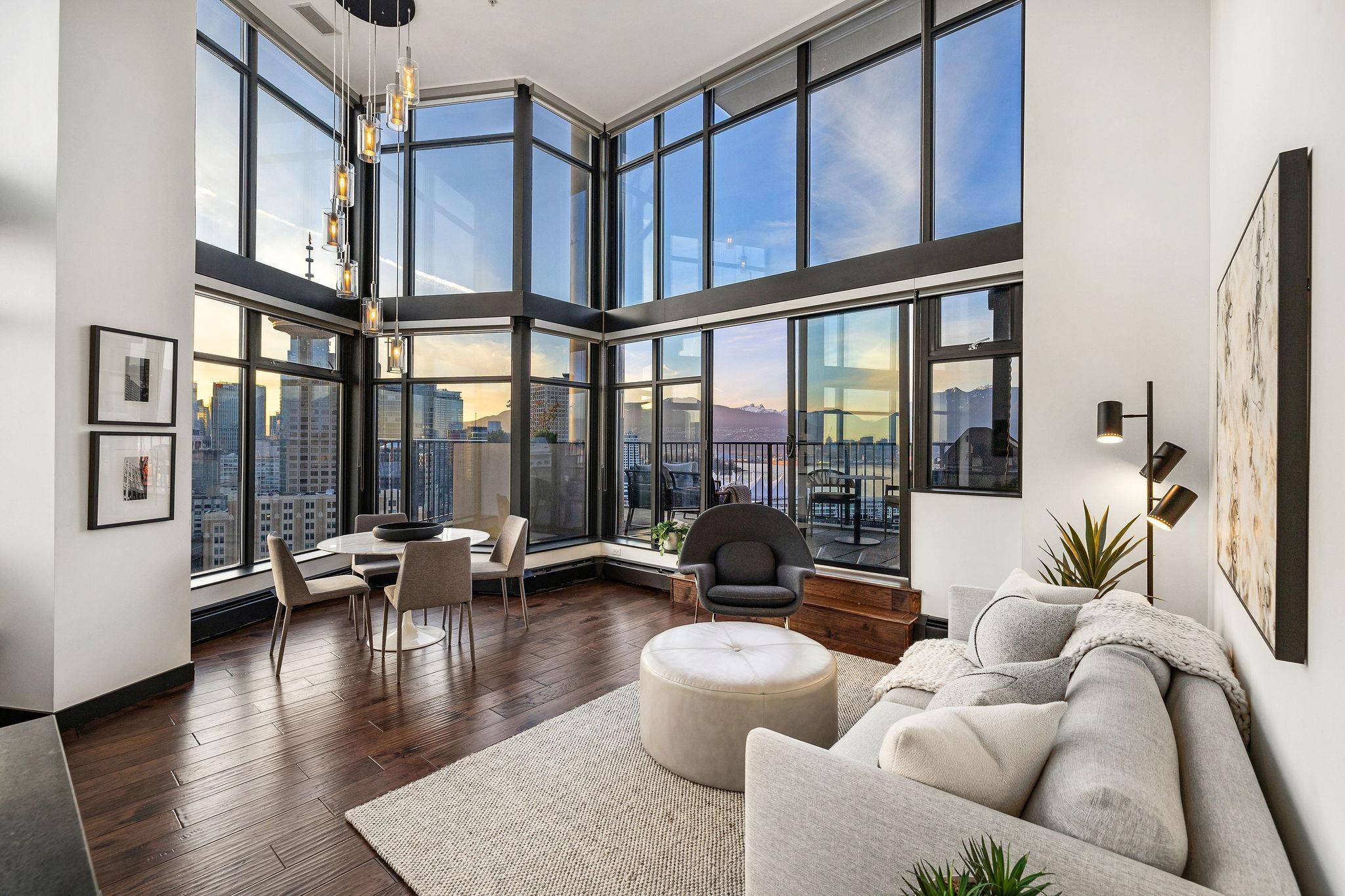 Vancouver, BC V6B 0E6,128 W Cordova ST #2910