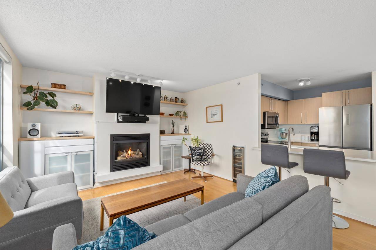 Vancouver, BC V6K 4V1,2768 Cranberry DR #403