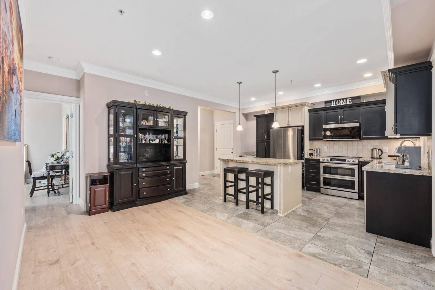 Maple Ridge, BC V2X 3H6,22150 Dewdney Trunk RD #104