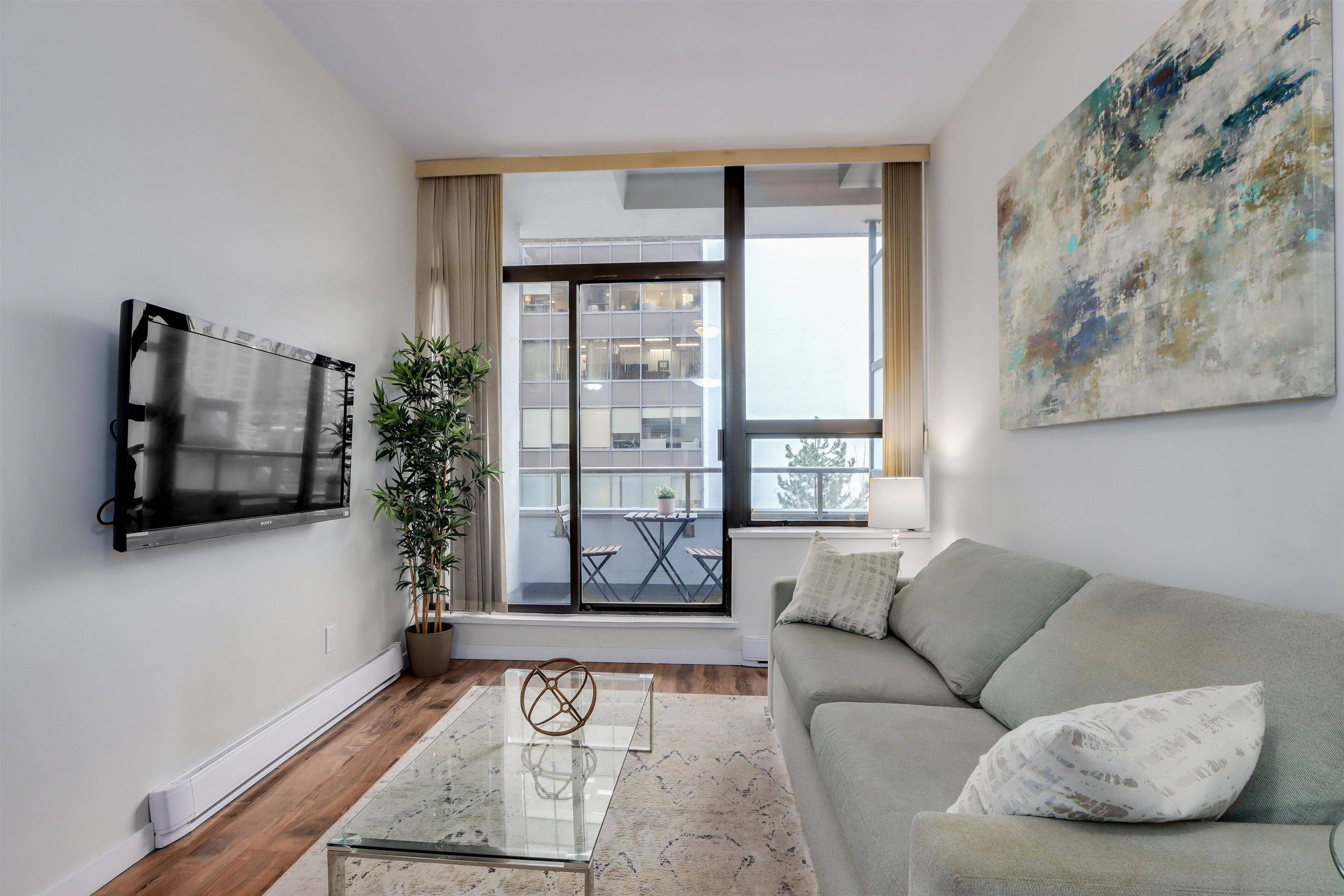 Vancouver, BC V6Z 1P5,1010 Howe ST #613