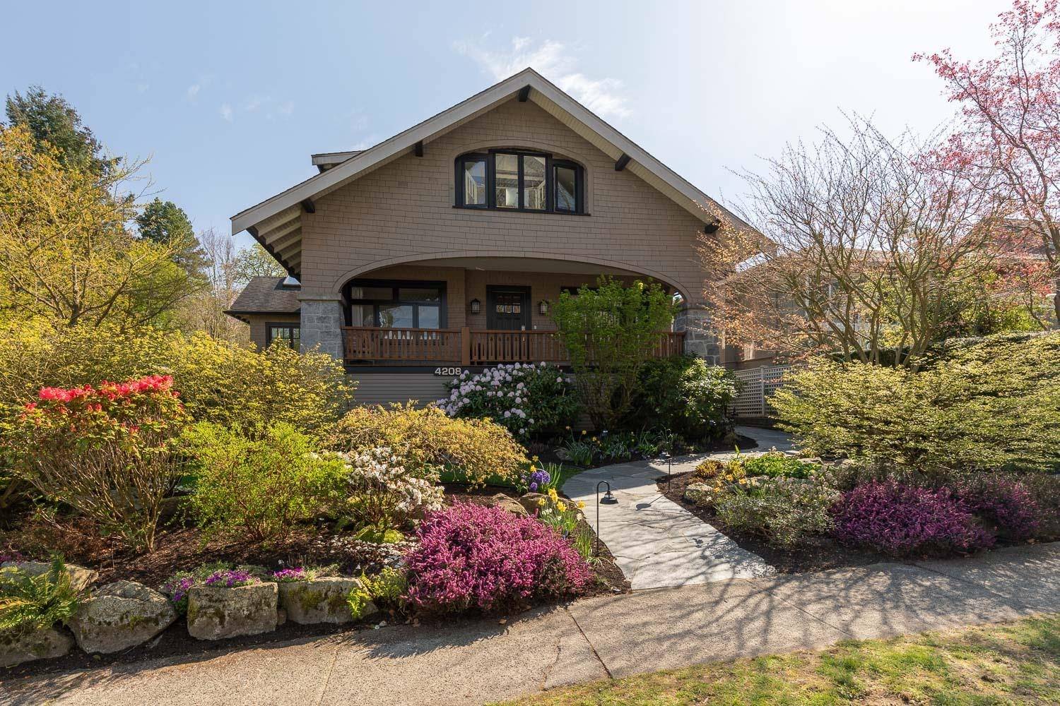 Vancouver, BC V6R 2T8,4208 W 13th AVE