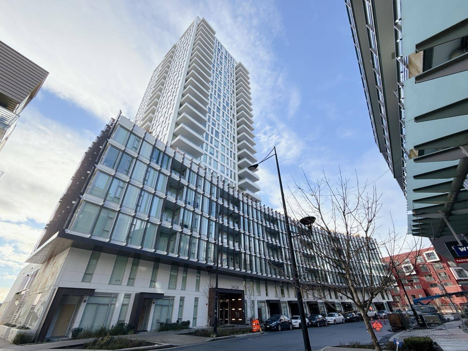 Vancouver, BC V5S 0E3,3438 Sawmill CRES #321