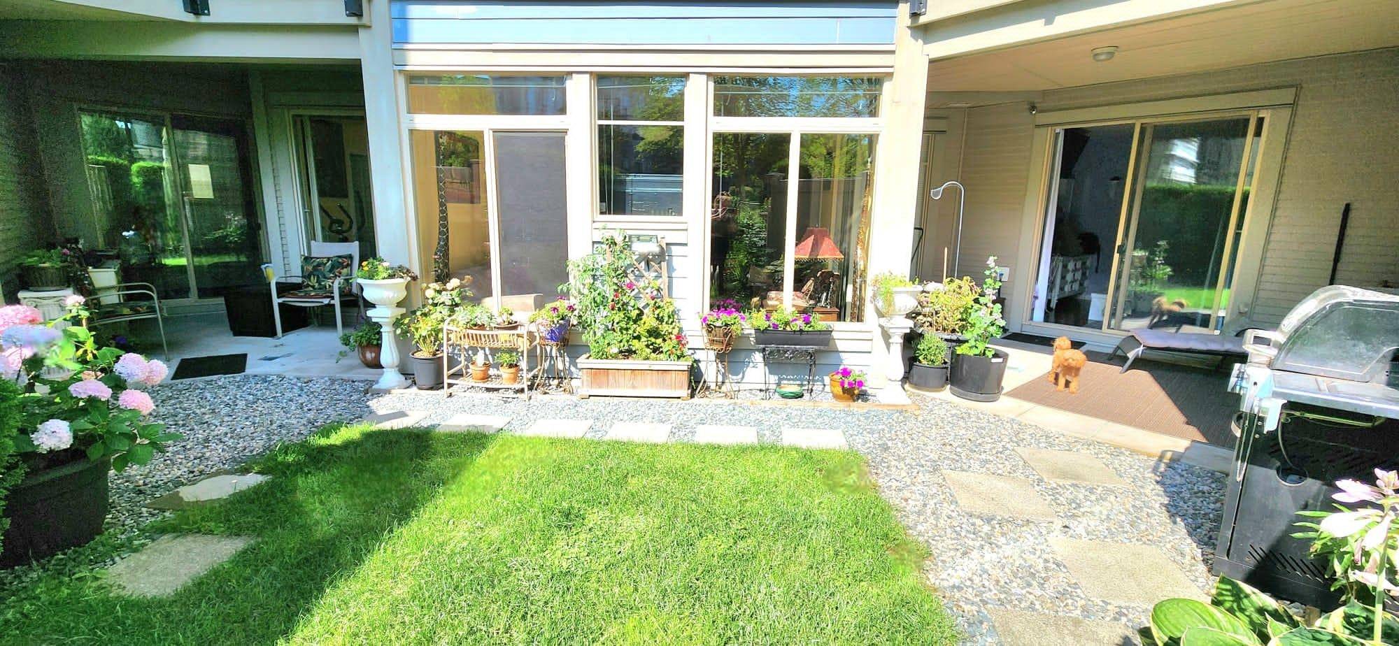 Surrey, BC V3R 0B3,15380 102a AVE #122