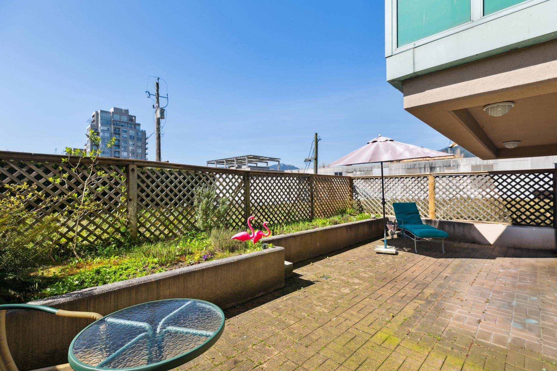 North Vancouver, BC V7L 3G2,1555 Eastern AVE #201