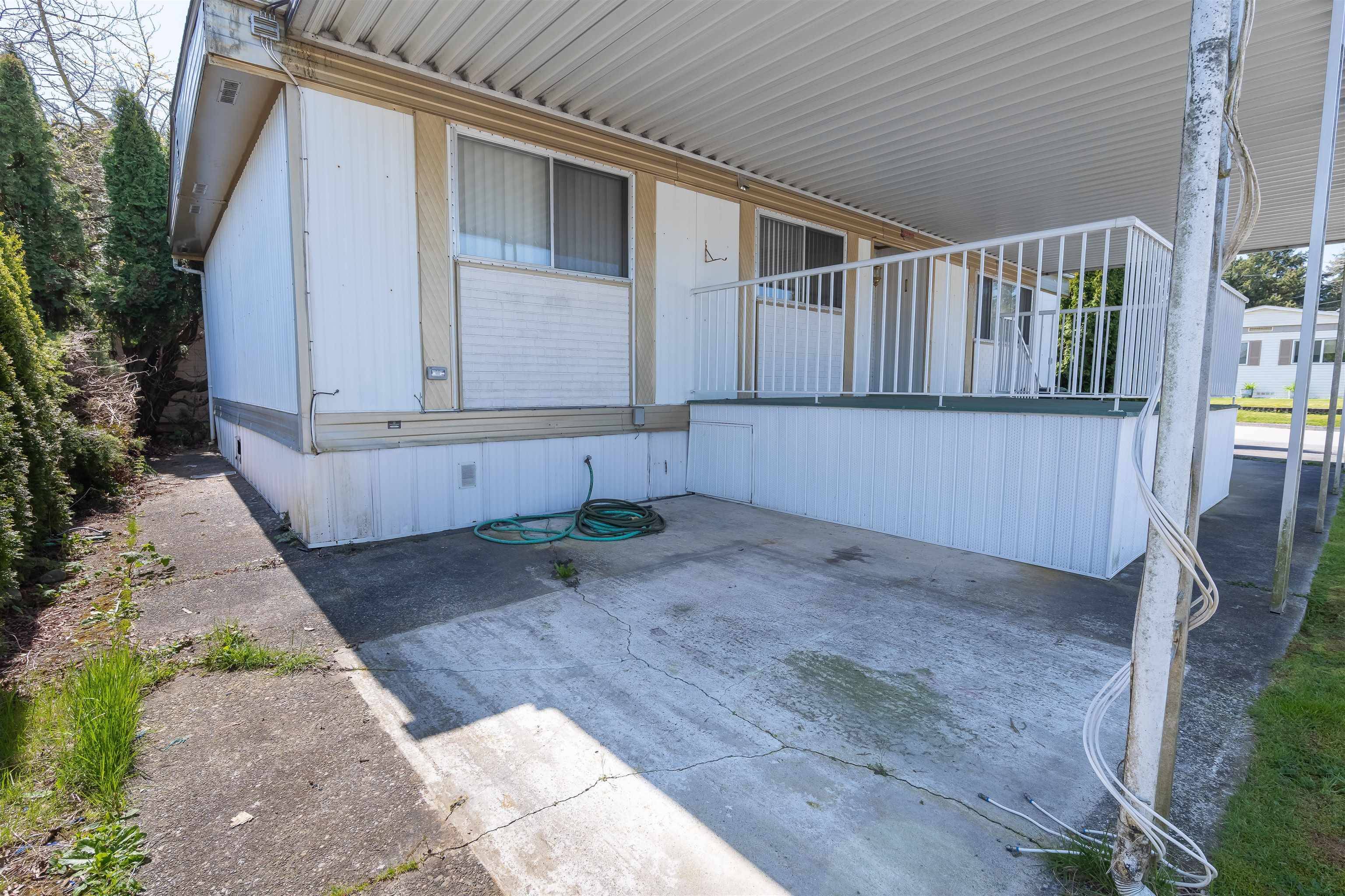 Surrey, BC V4A 4X4,1840 160 ST #15