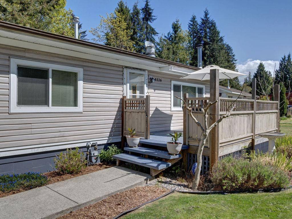 Sechelt, BC V0N 3A0,4516 Hupit ST