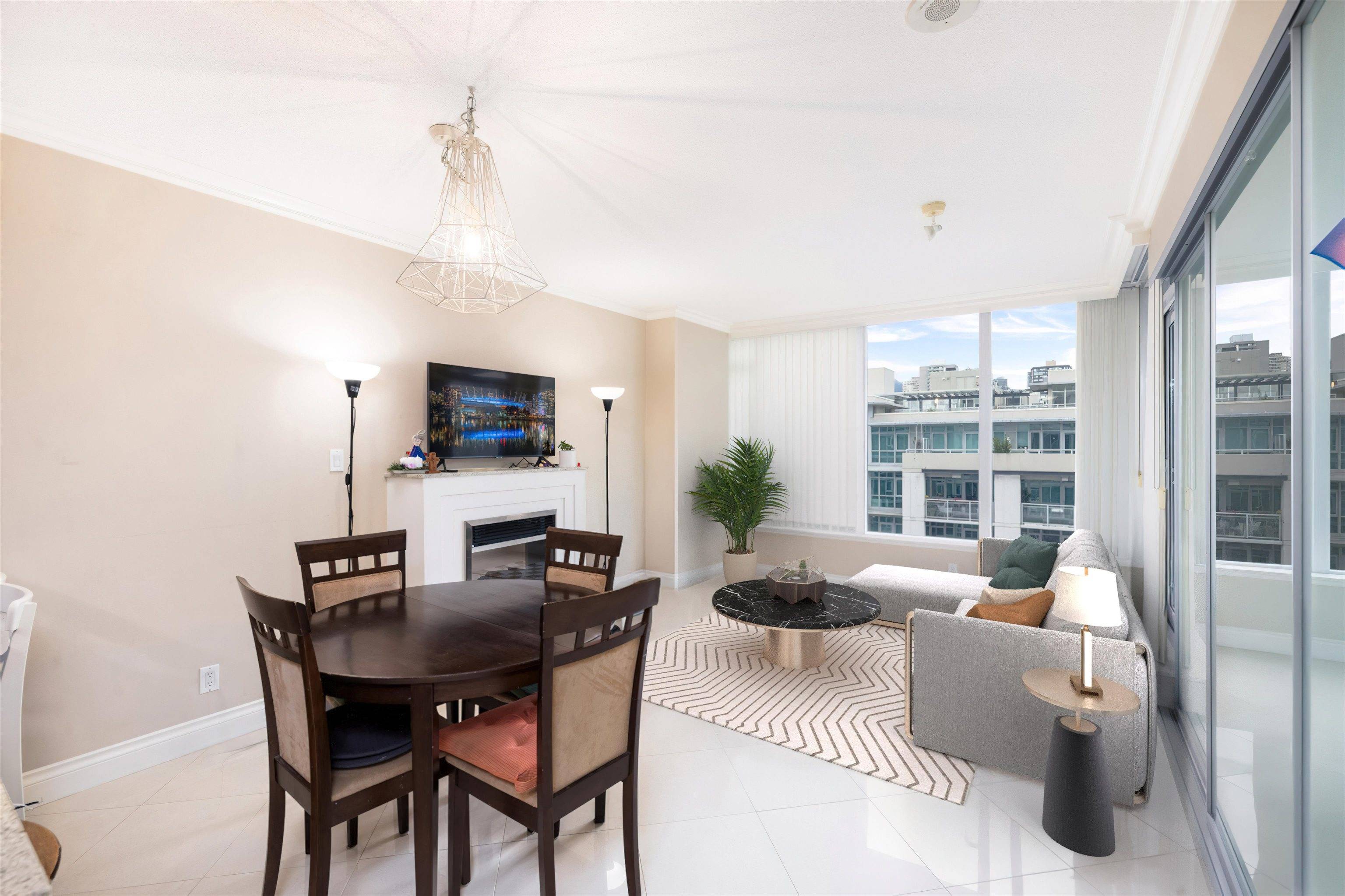 North Vancouver, BC V7L 1A1,133 E Esplanade AVE #607