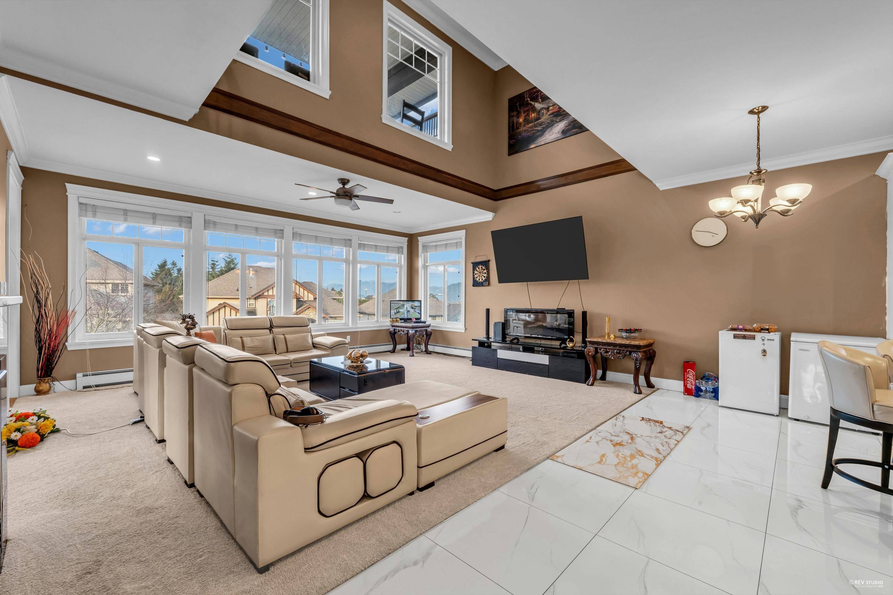 Abbotsford, BC V2T 6Y1,3526 Thurston PL